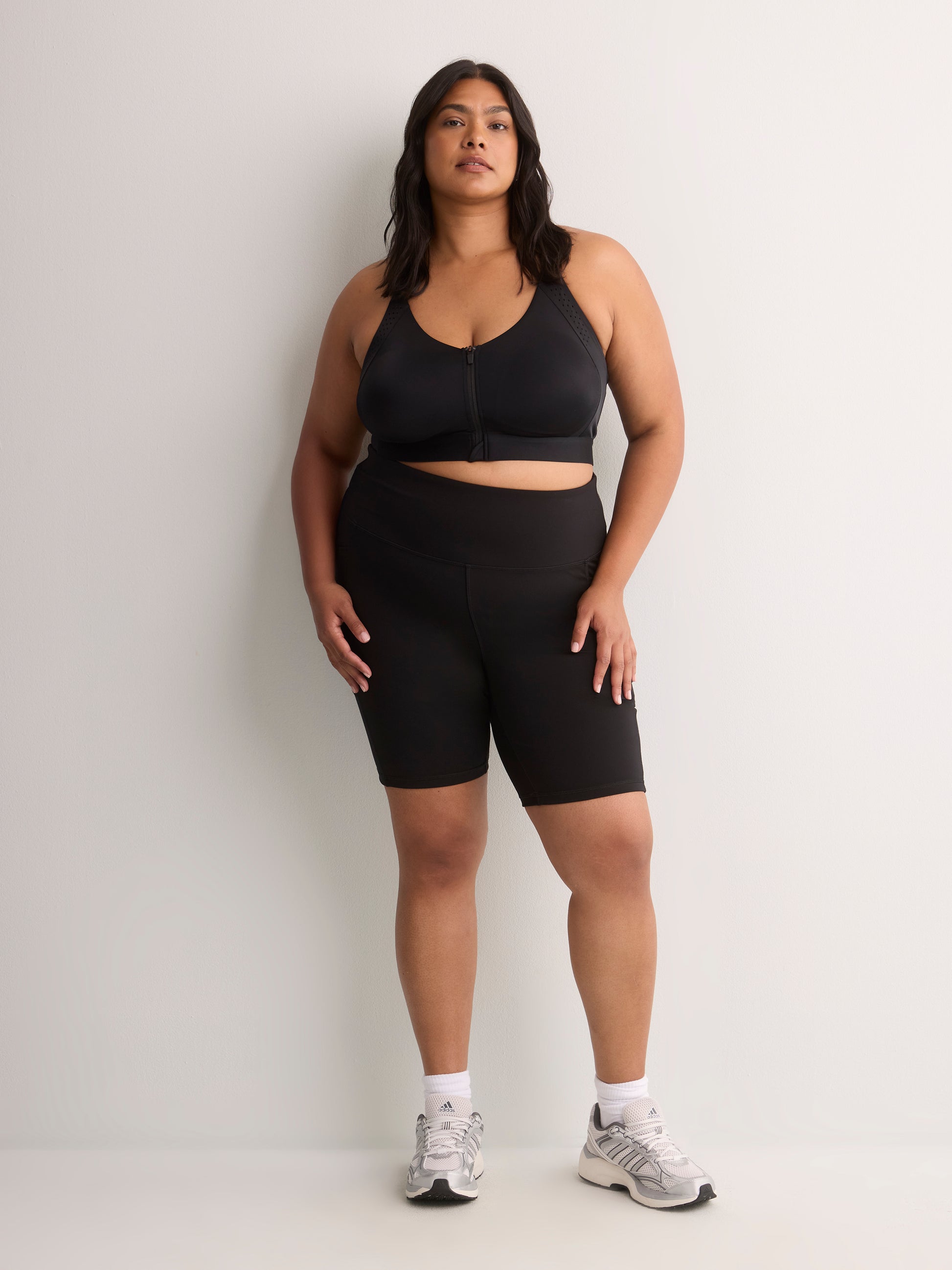 Black Wireless Medium Support Sports Bra with Front Zip Closure - Active Zone