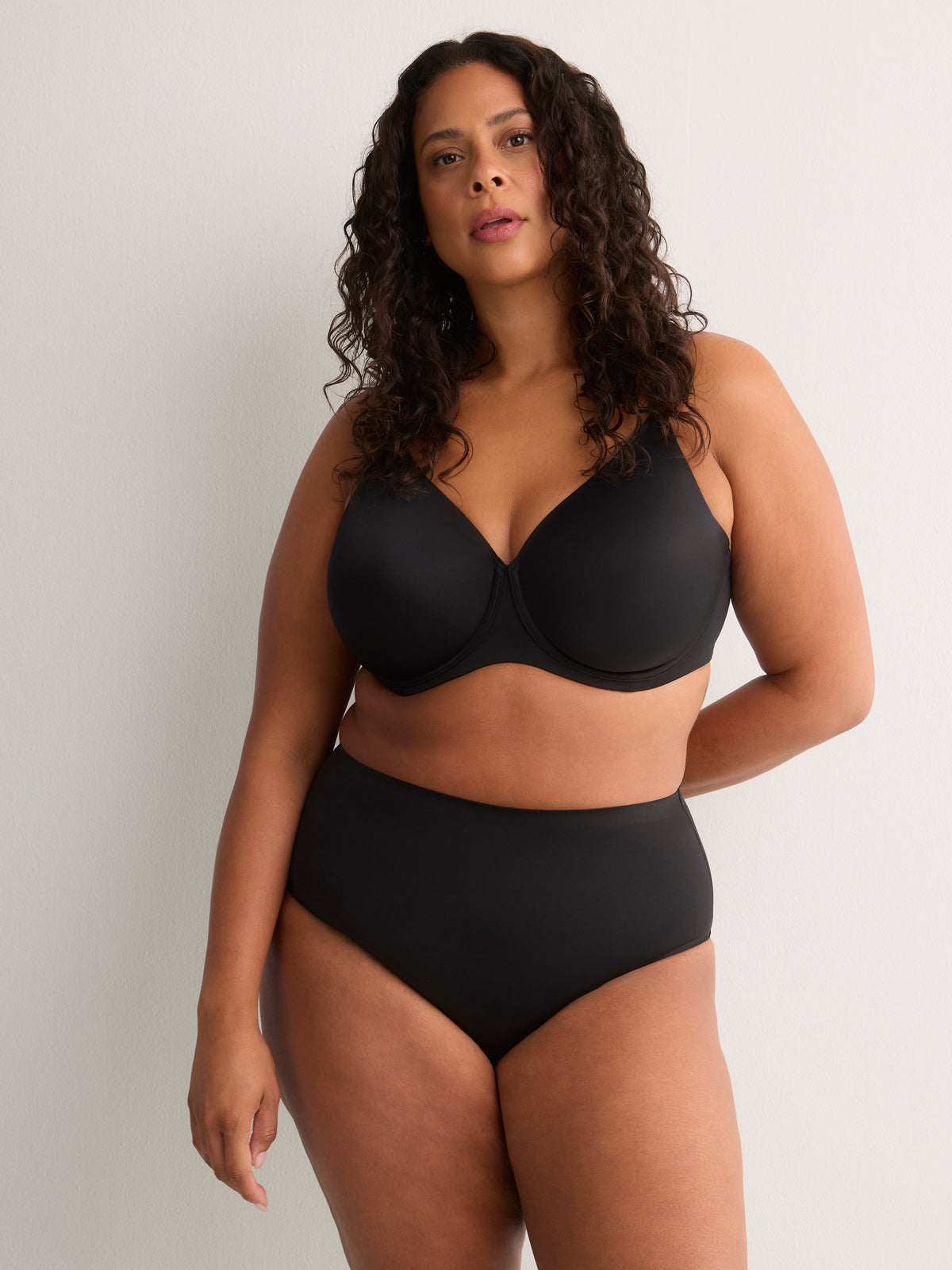 Essential Microfibre Lightly Padded Underwire T-Shirt Bra - tiVOGLIO