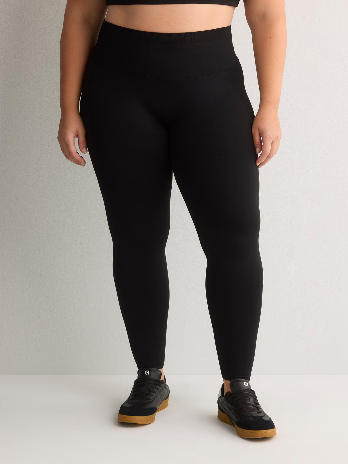 Black Seamless Scrunch High-Waisted Legging - Fabletics