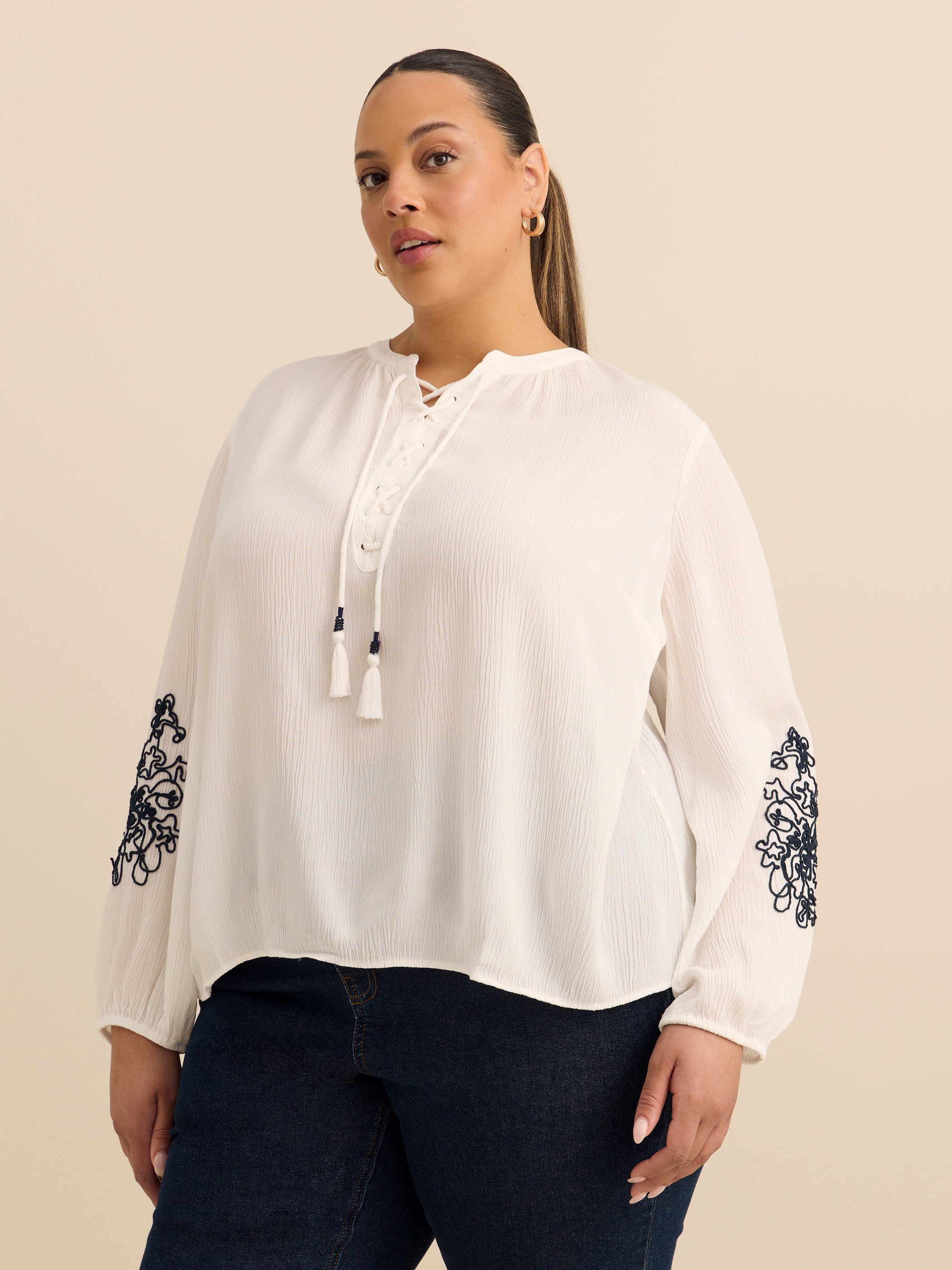 Blouse évasée boho à manches longues brodées