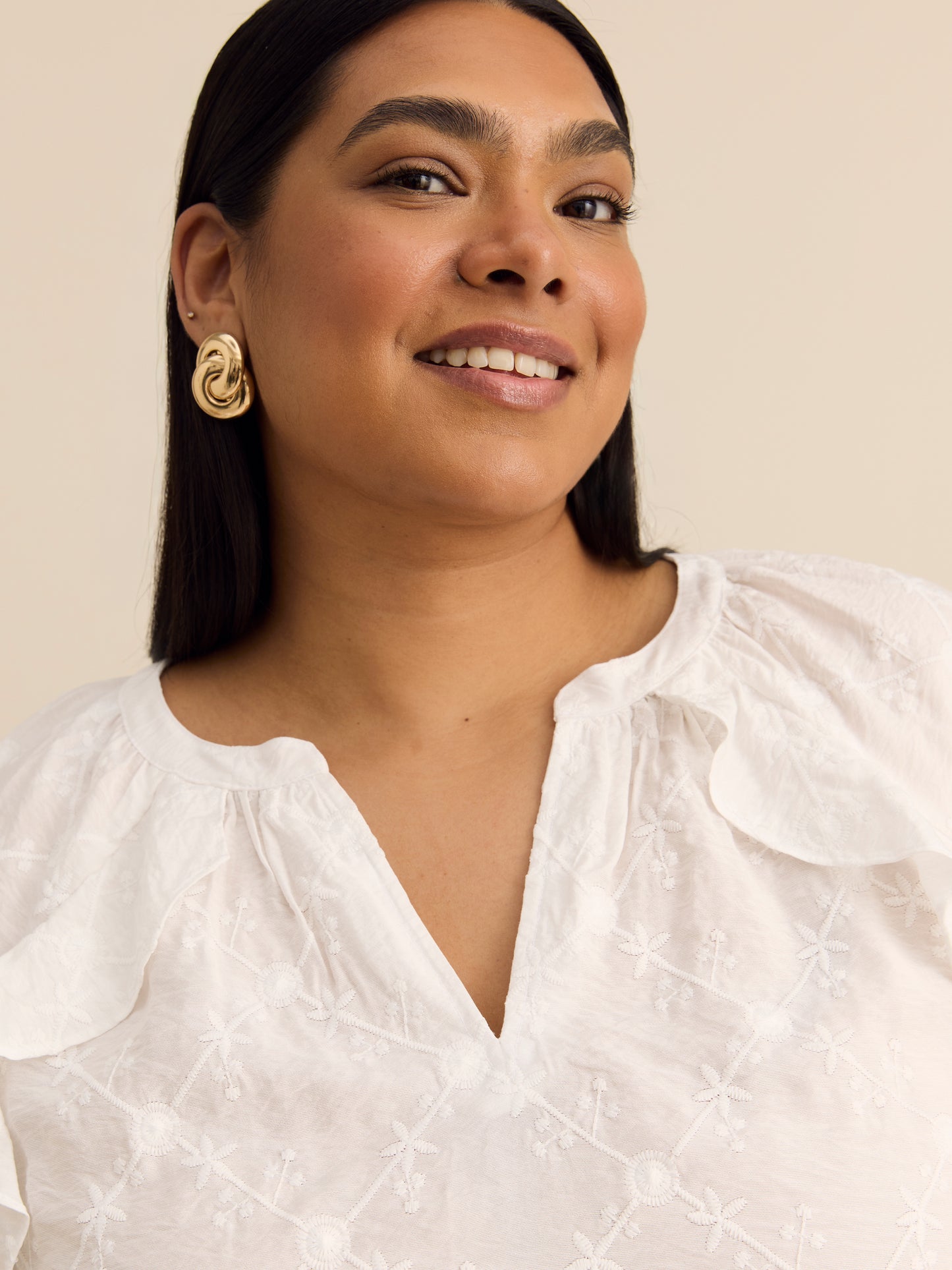 Swing Blouse with Ruffled Split Neckline