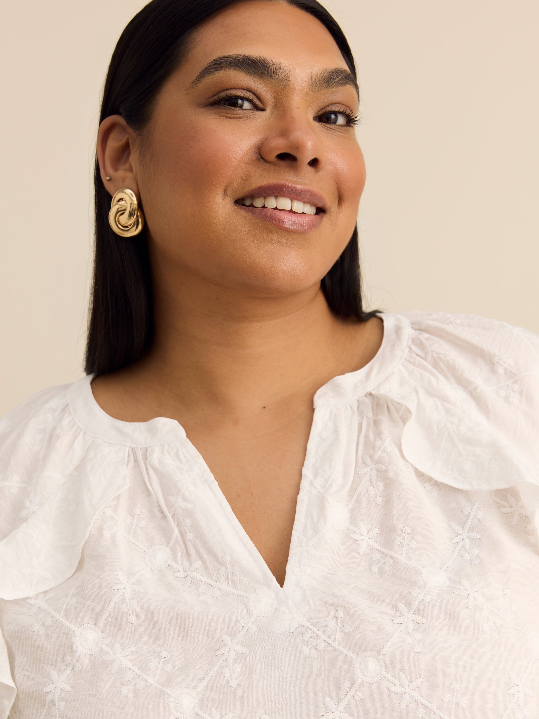 Swing Blouse with Ruffled Split Neckline