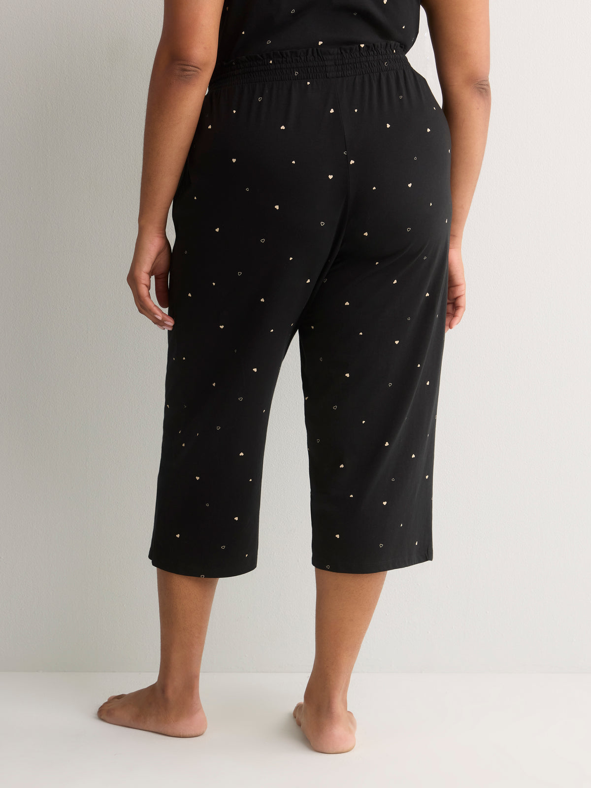 Black Heart-Print Cotton Knit Pyjama Capri - tiVOGLIO