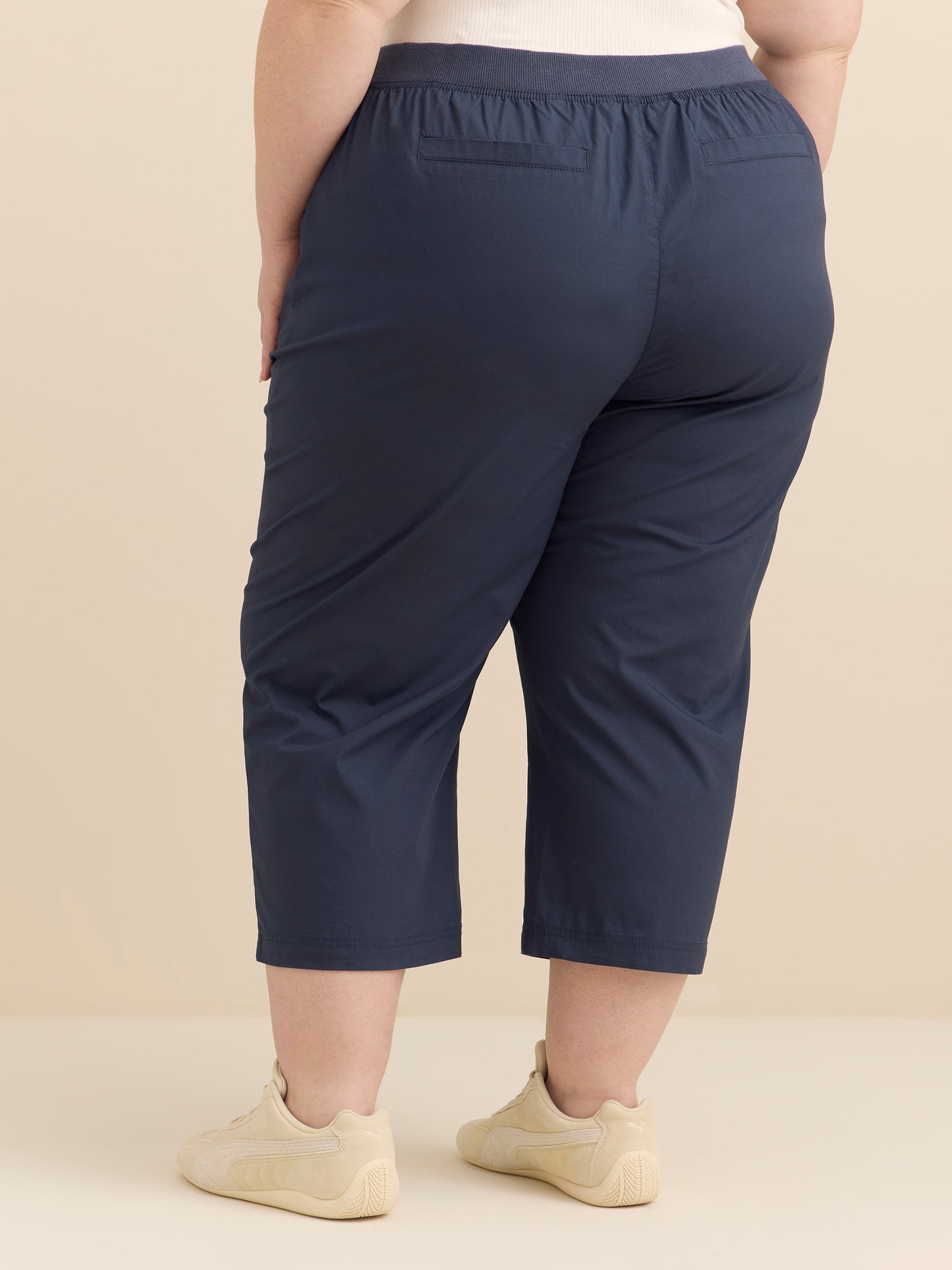 Capri uni avec taille ajustable