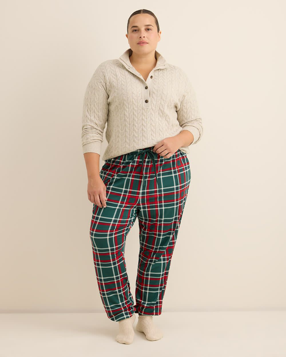 Pull en tricot à mailles torsadées et col boutonné