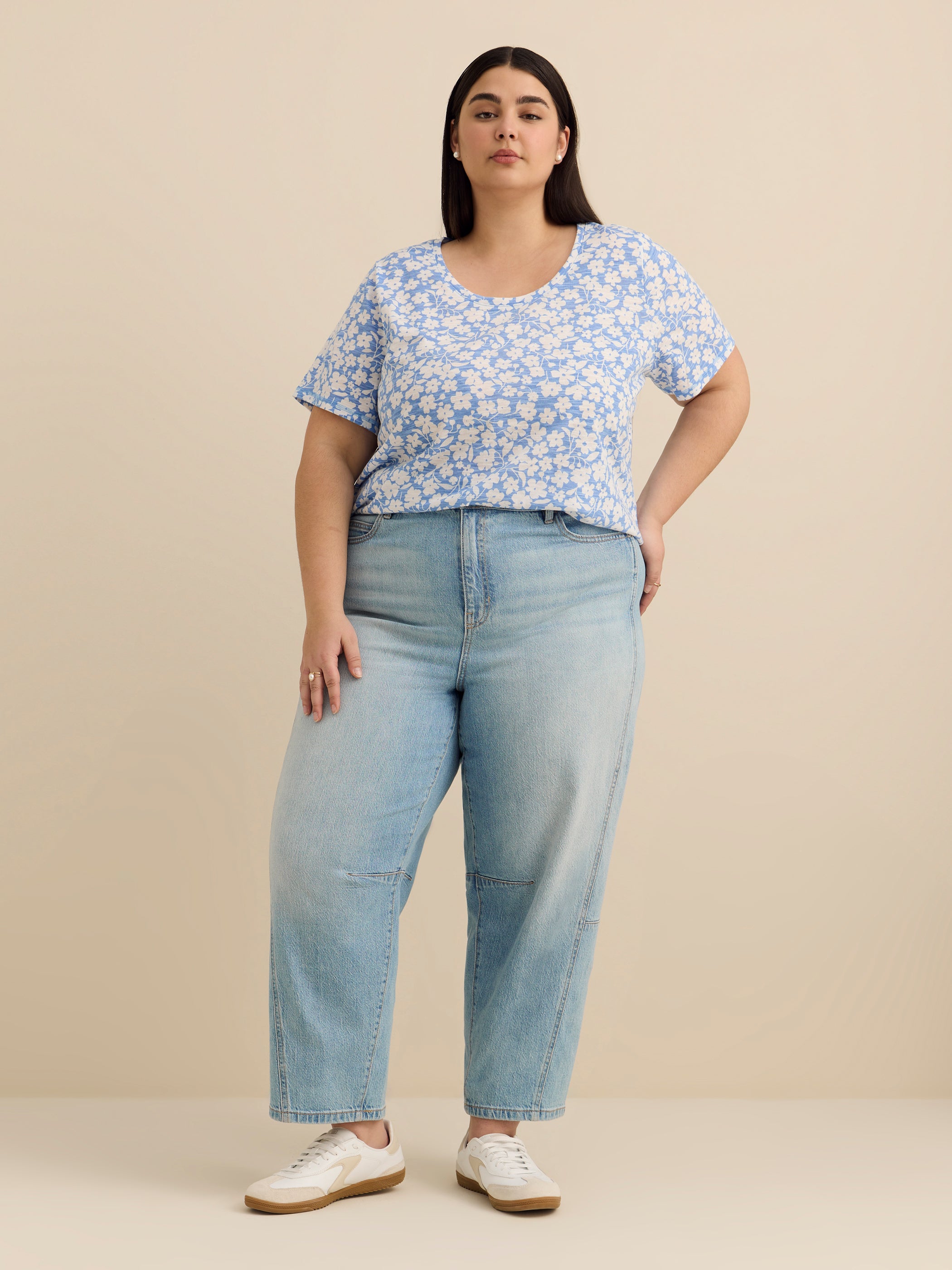 T-shirt coupe galbée à col rond 