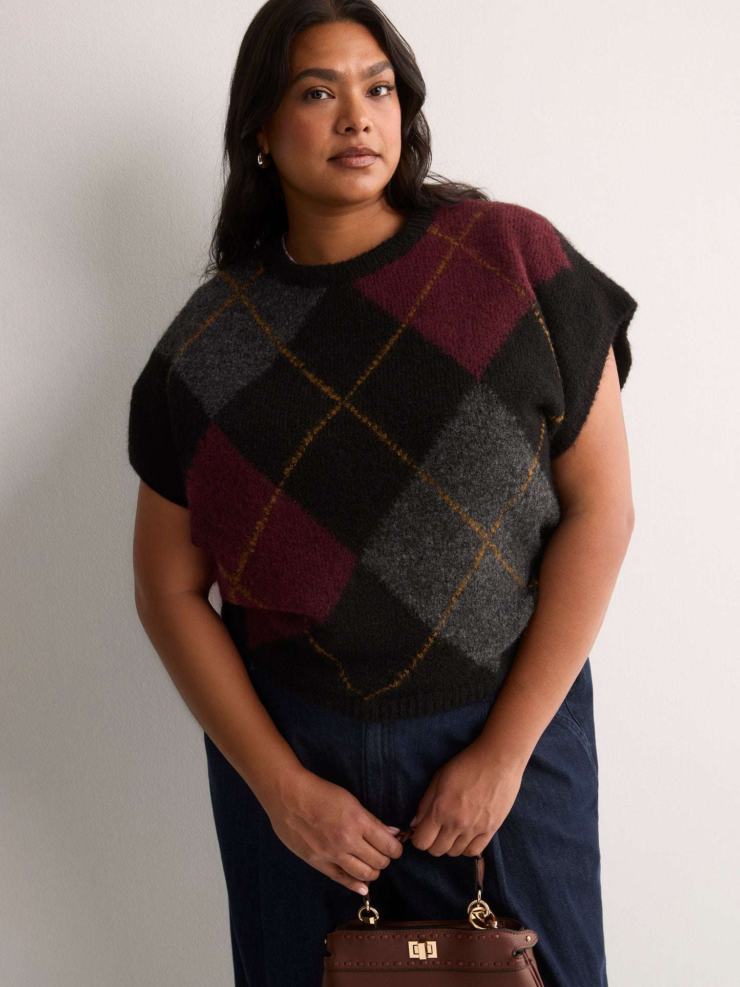Loose Extended-Sleeve Argyle Fuzzy Yarn Short Sweater