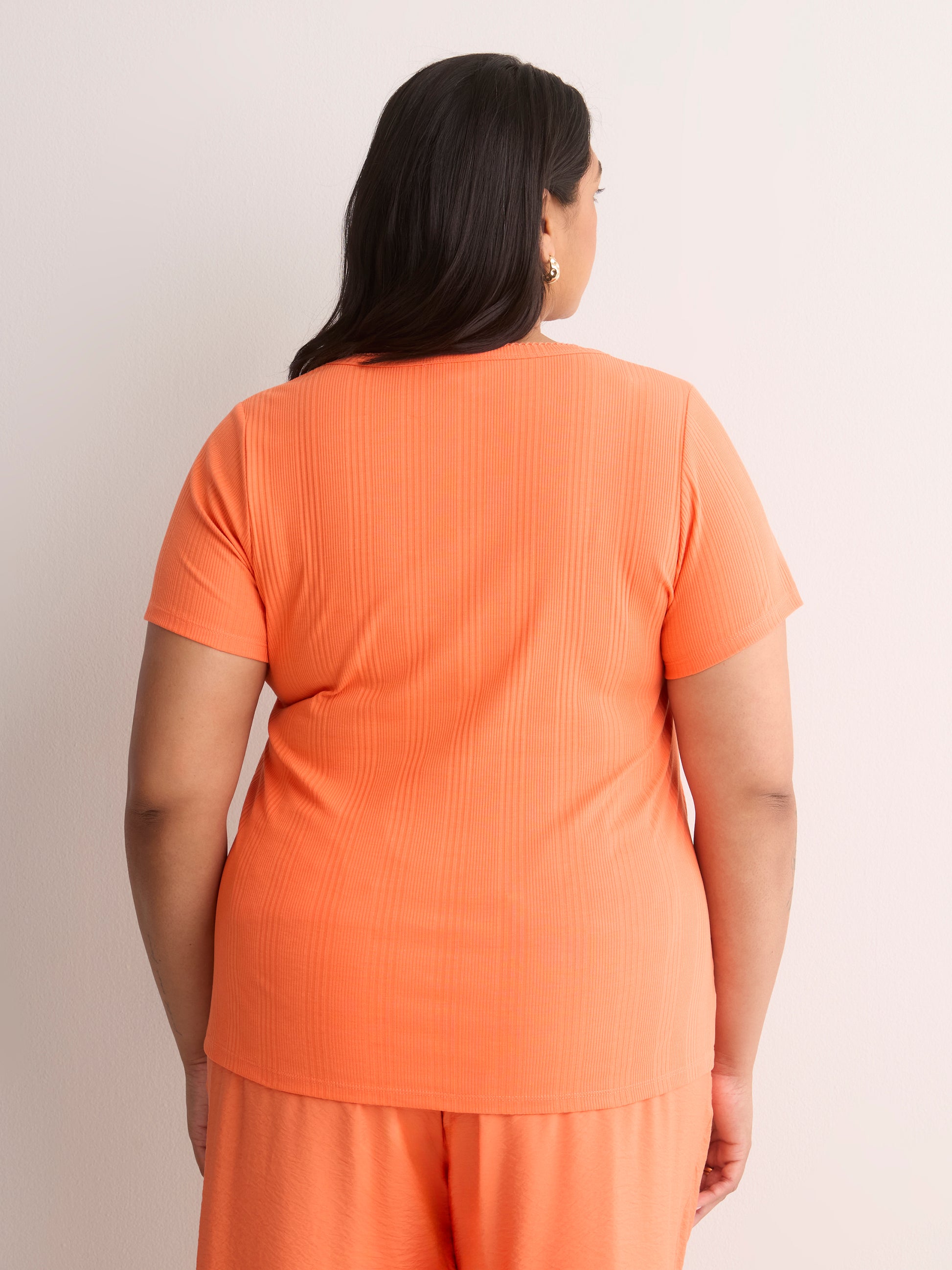 Ribbed Knit Fitted Short-Sleeve T-Shirt