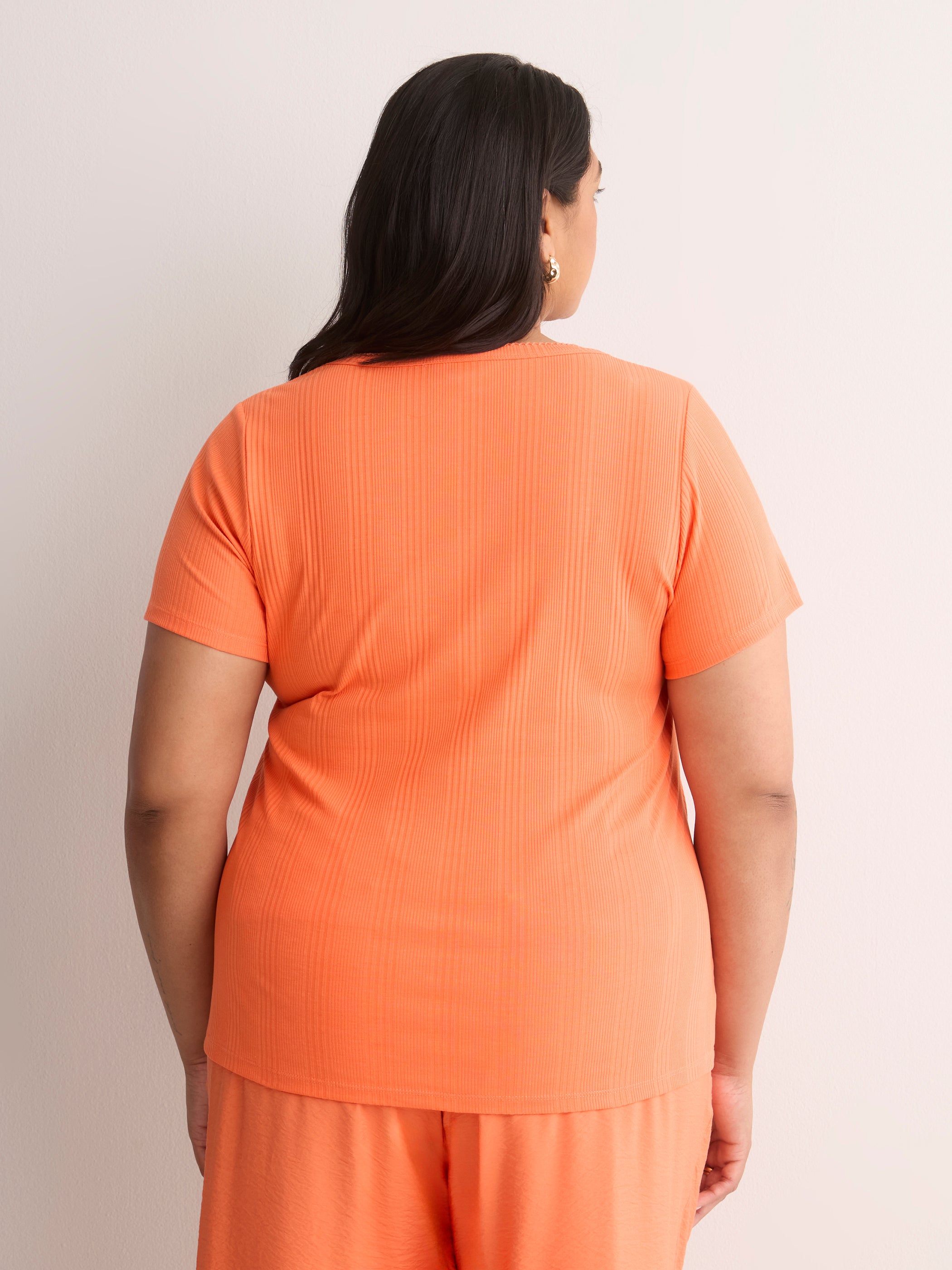 Ribbed Knit Fitted Short-Sleeve T-Shirt