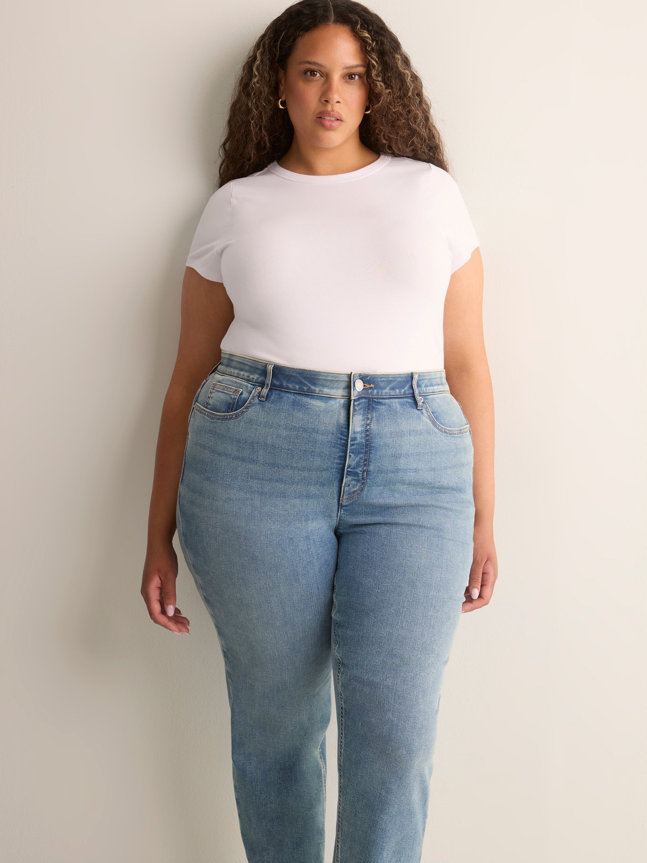 Classic-Fit Straight-Leg Mid-Rise Jean with Tummy Control - d/C JEANS