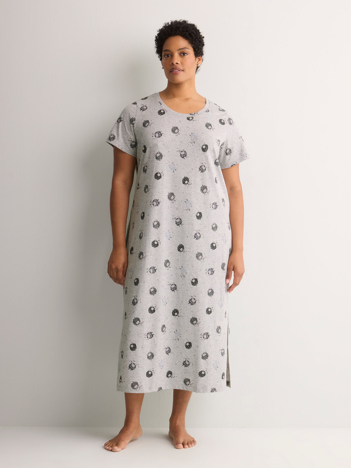 Grey Sheep-Print Long Short-Sleeve Sleepshirt - tiVOGLIO