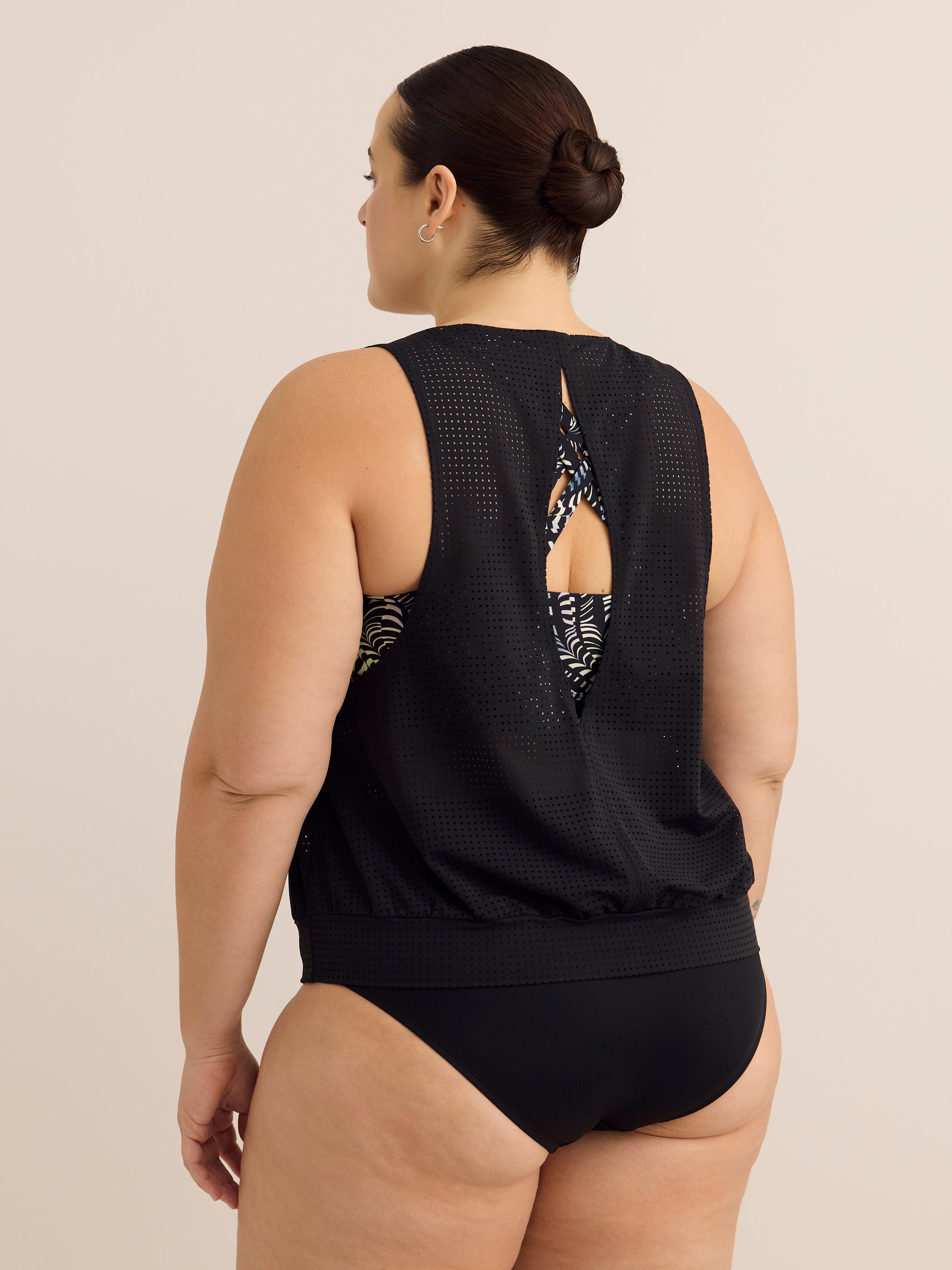 Black Wave-Print Fooler Tankini Top - Active Zone