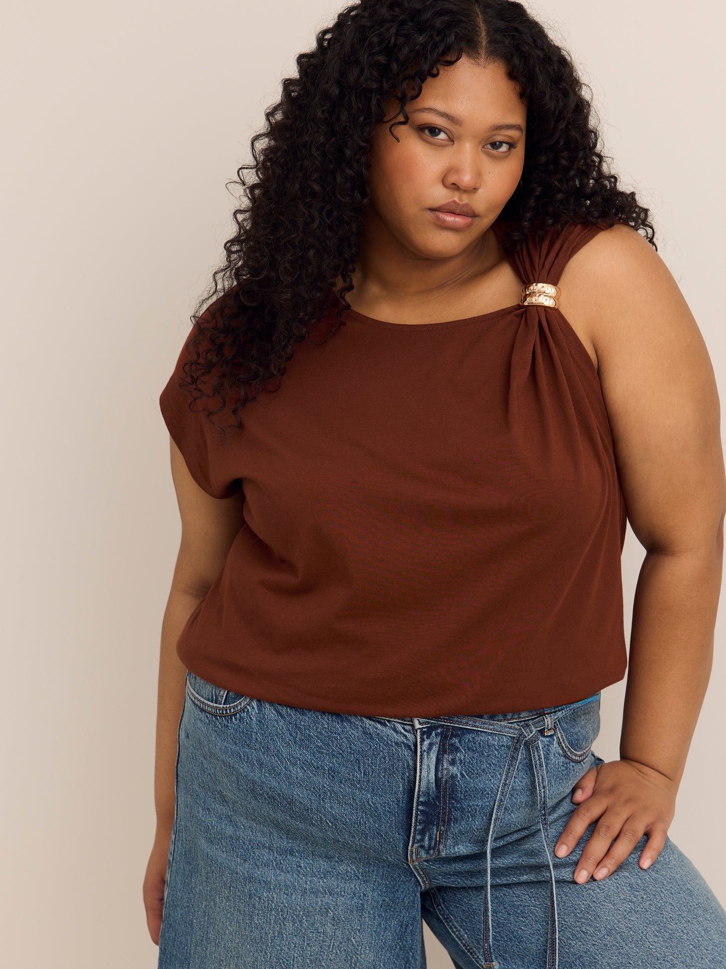 Straight Knit Top with Metal Jewel