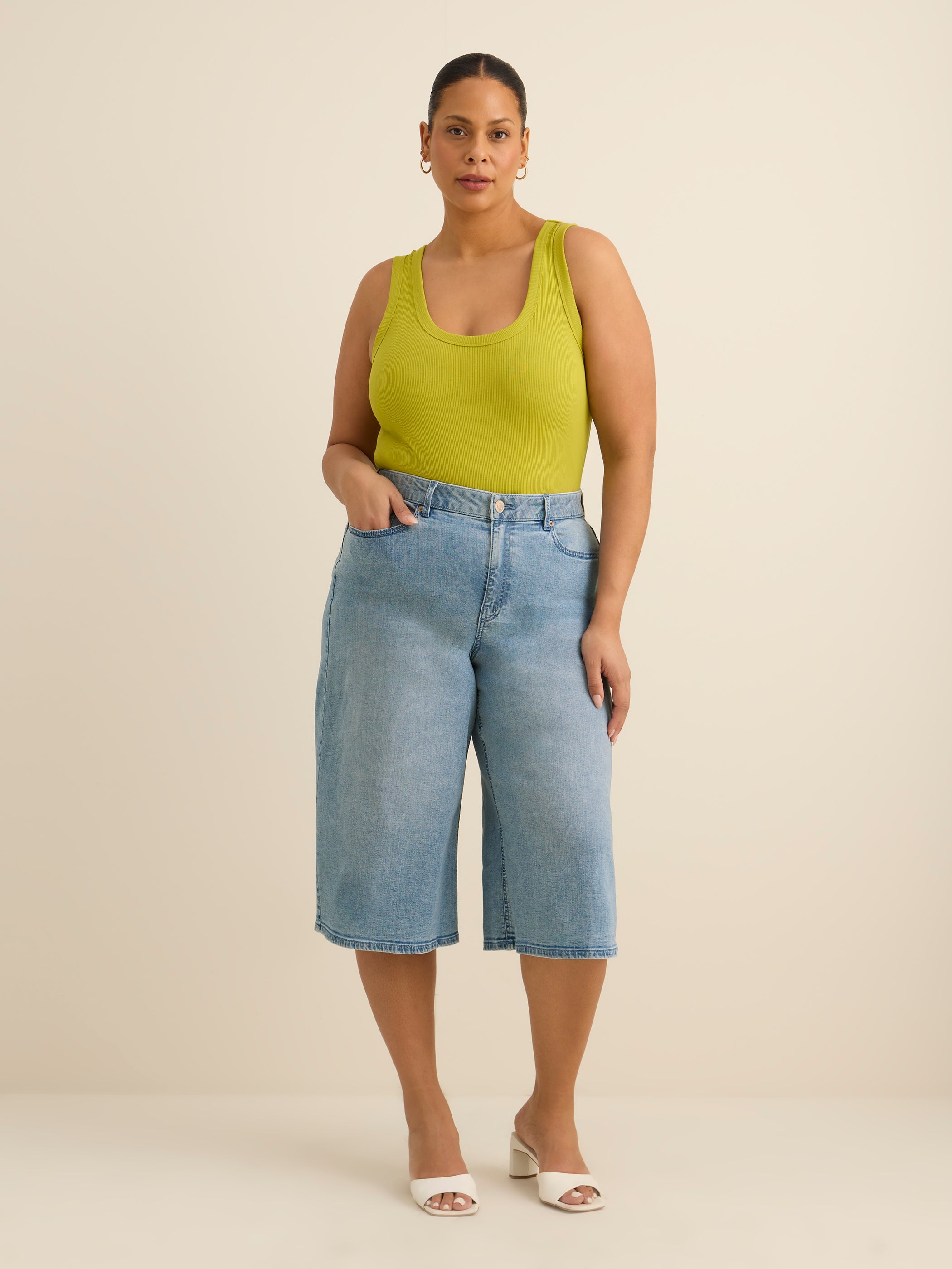 Jean culotte taille moyenne à jambe évasée, coupe galbée - d/C JEANS