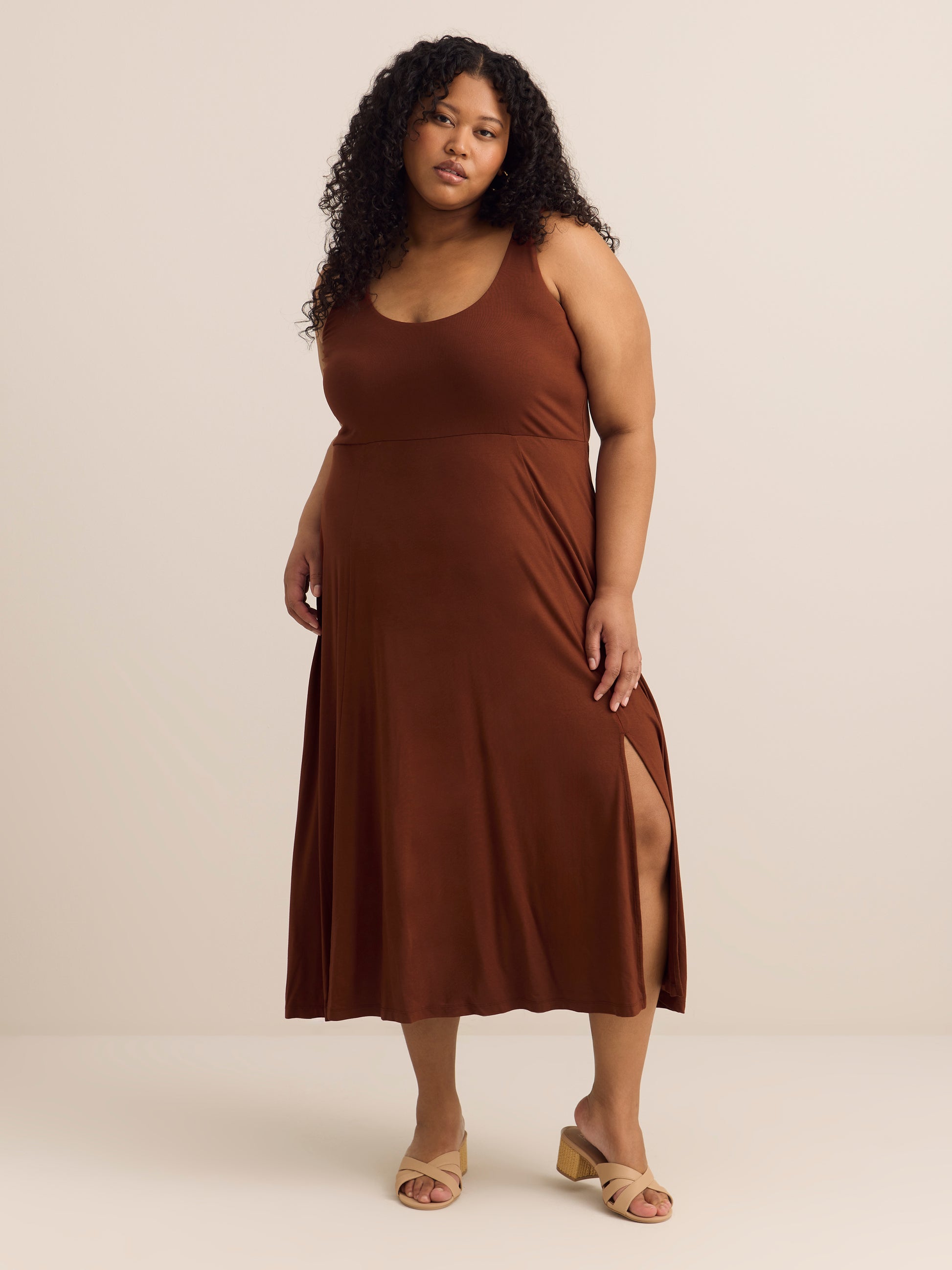 Responsible, Scoop Neck Sleeveless Dress with Slit