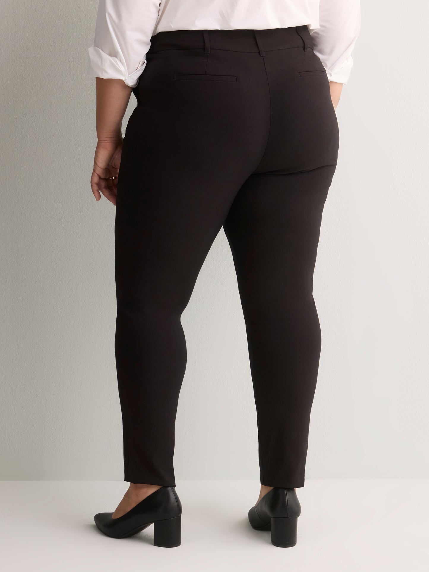 Responsible, Savvy Fit Skinny-Leg Pant - PENN. Essentials