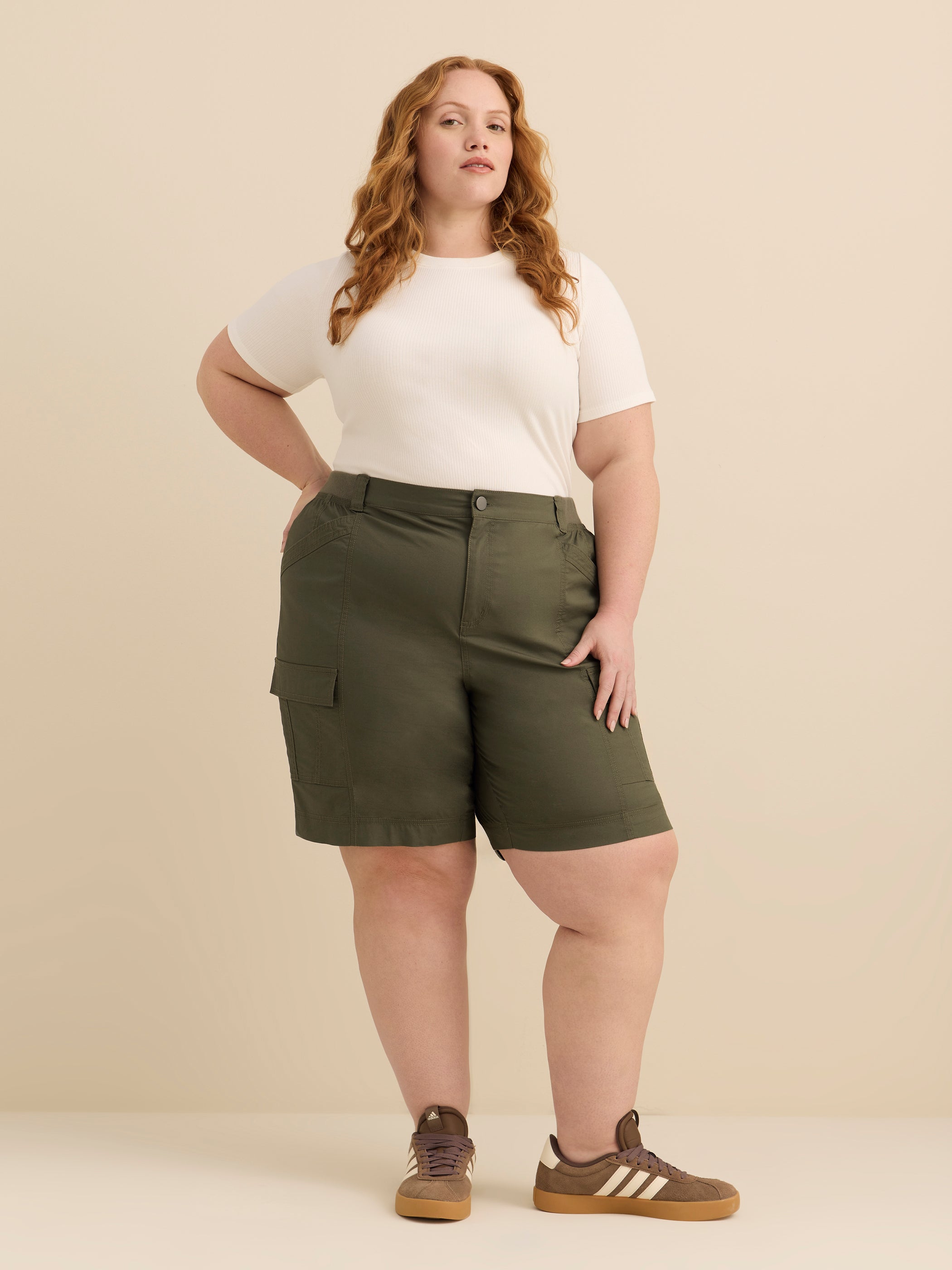 Bermuda uni avec poches cargo