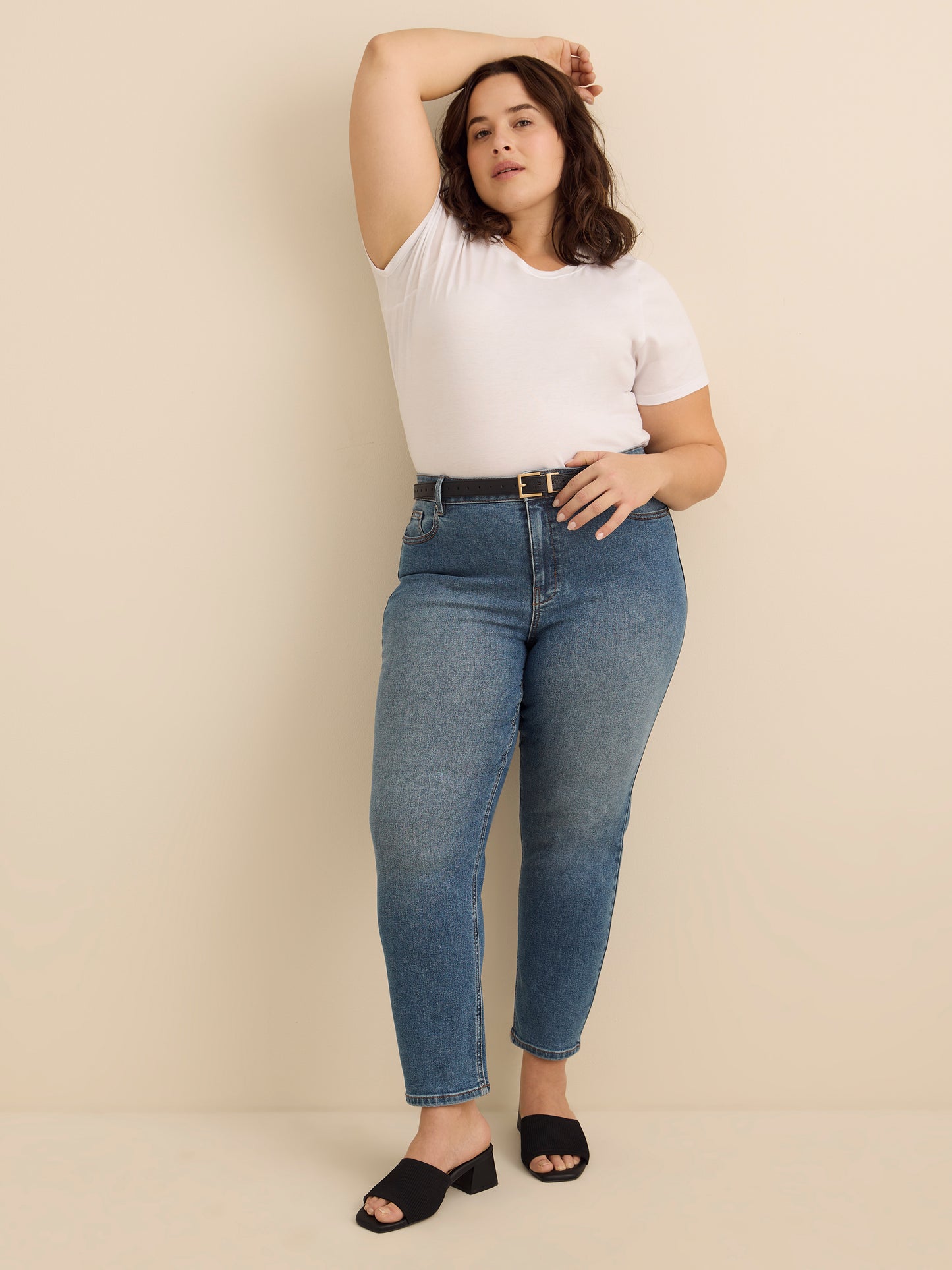 Classic Mid-Rise Slim-Leg Denim - d/C Jeans