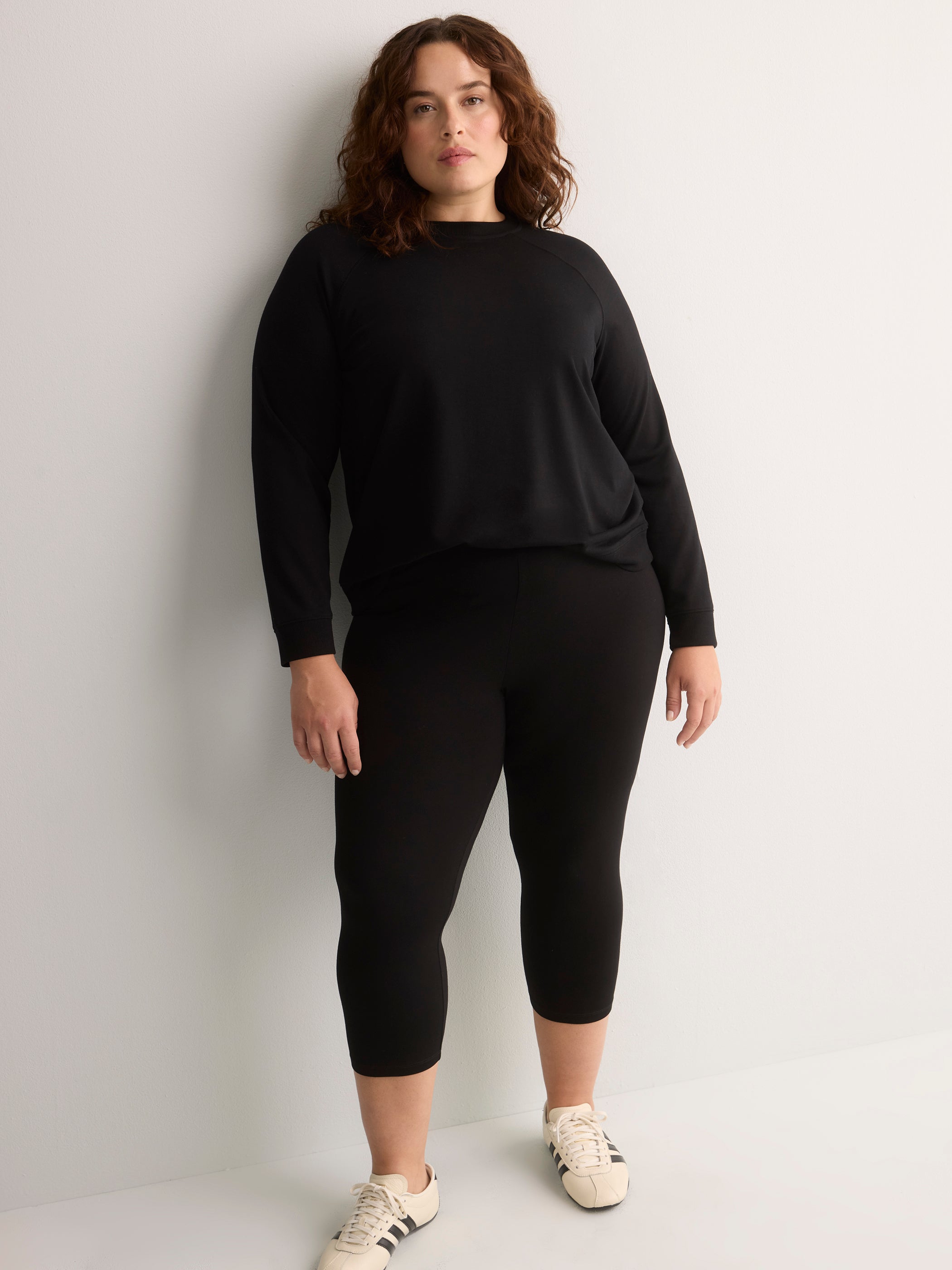 Responsible, Basic Stretch Capri Legging - PENN. Essentials