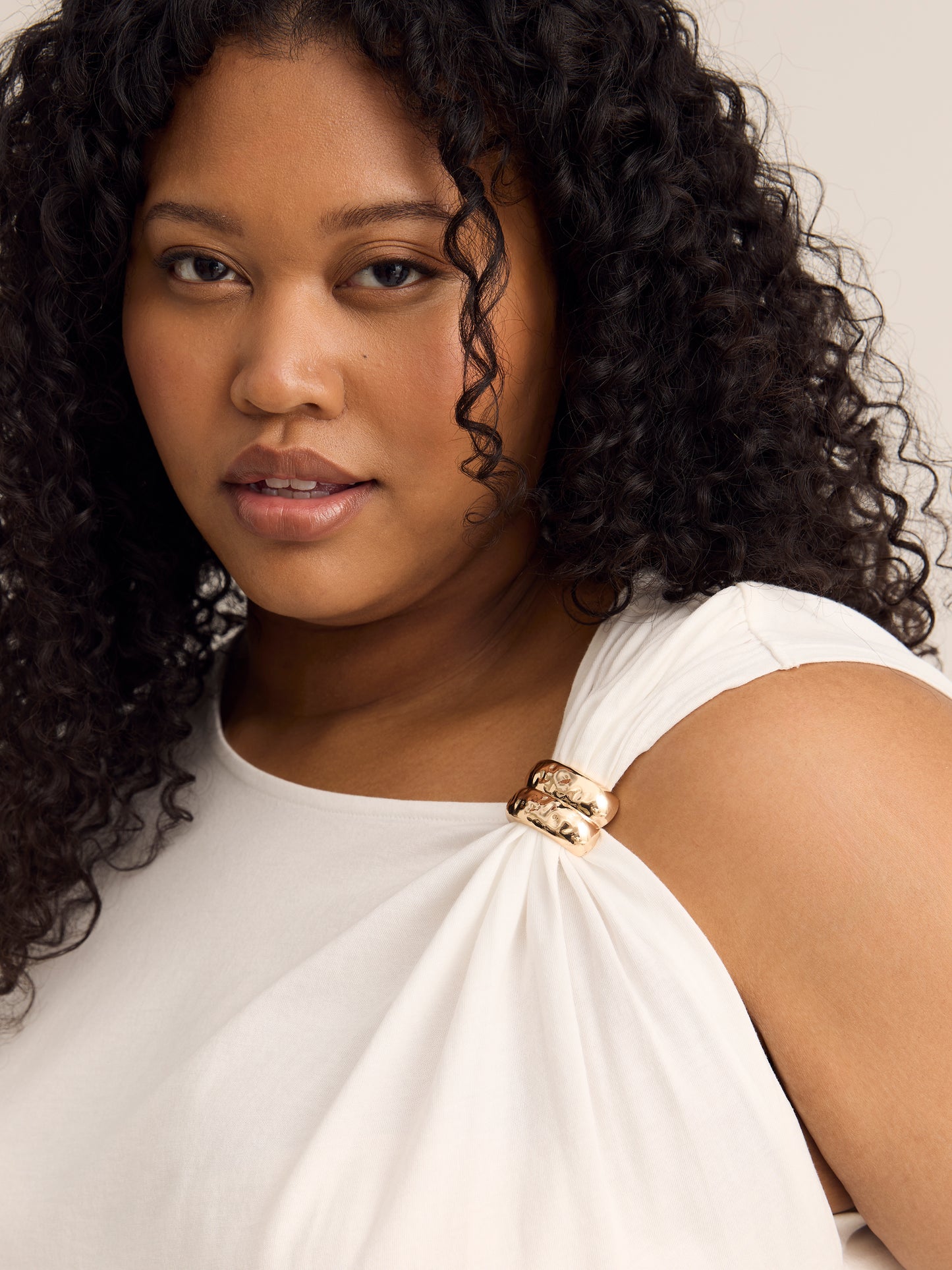 Straight Knit Top with Metal Jewel