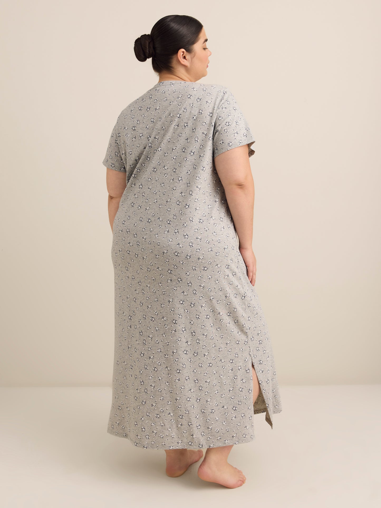Heather Grey Floral-Print Long Short-Sleeve Sleepshirt - ti Voglio