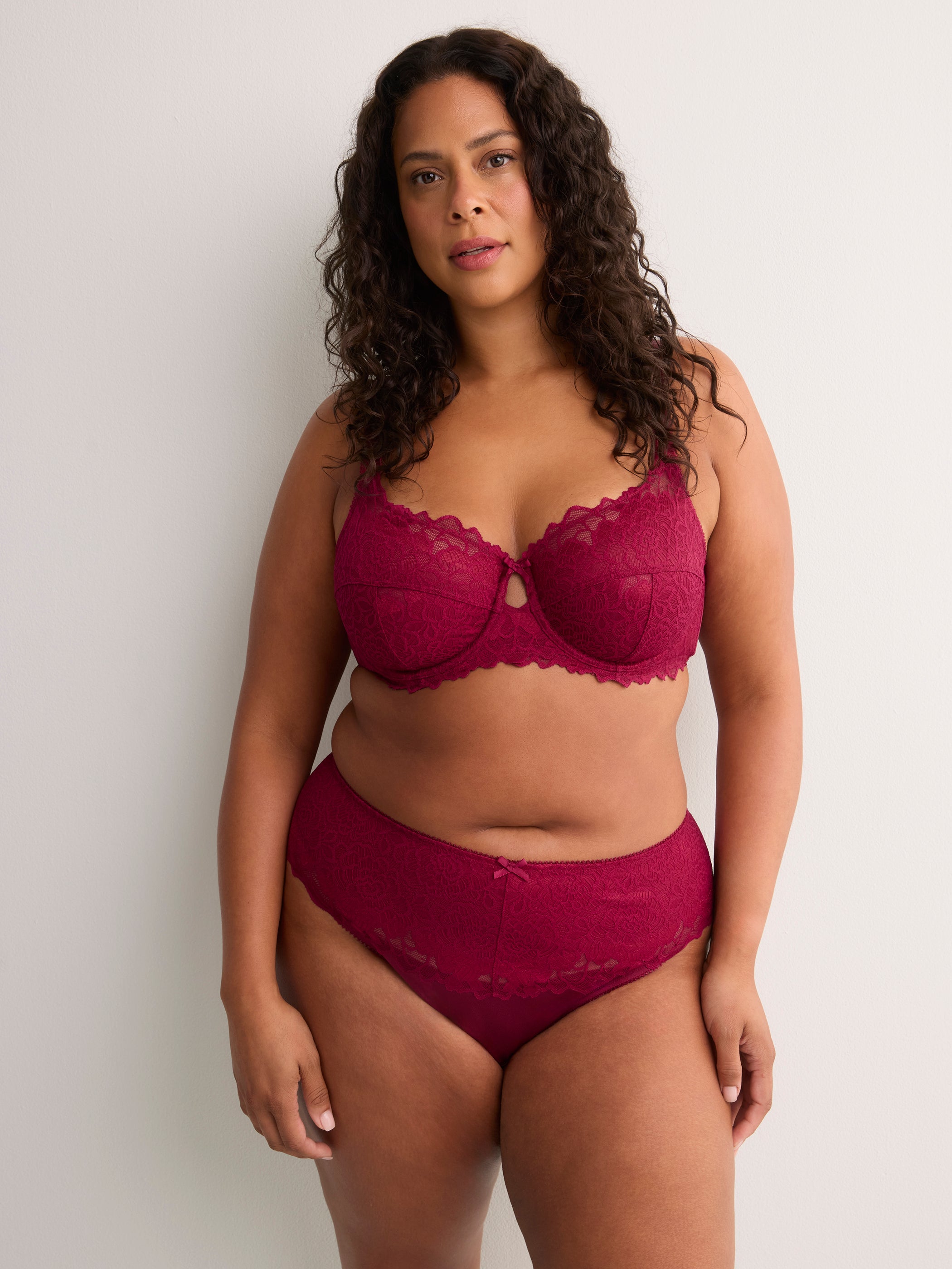 Red Lace Unlined T-Cup Underwire Bra - Déesse
