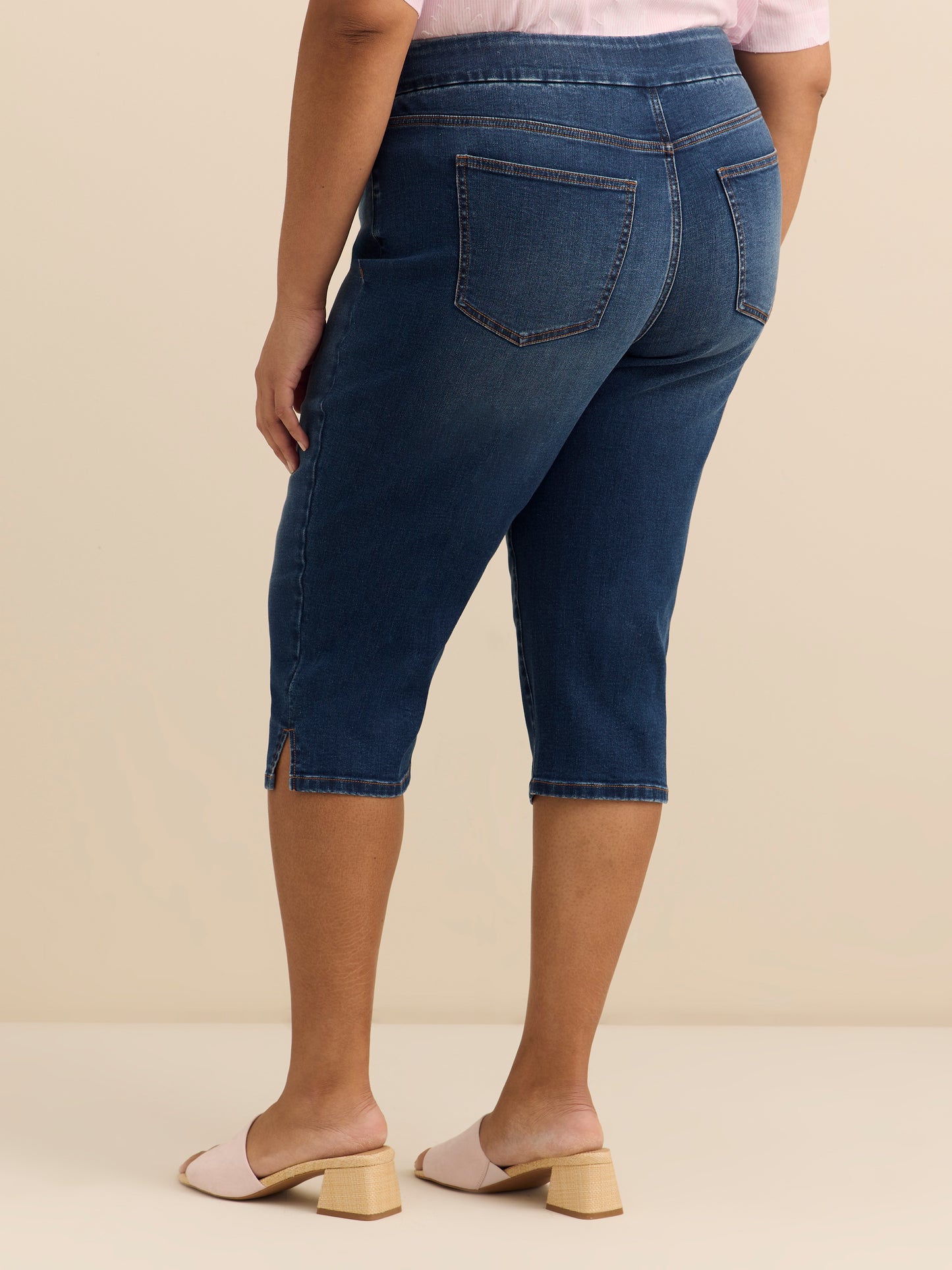 Savvy-Fit Denim Mid-Rise Capri - d/C Jeans