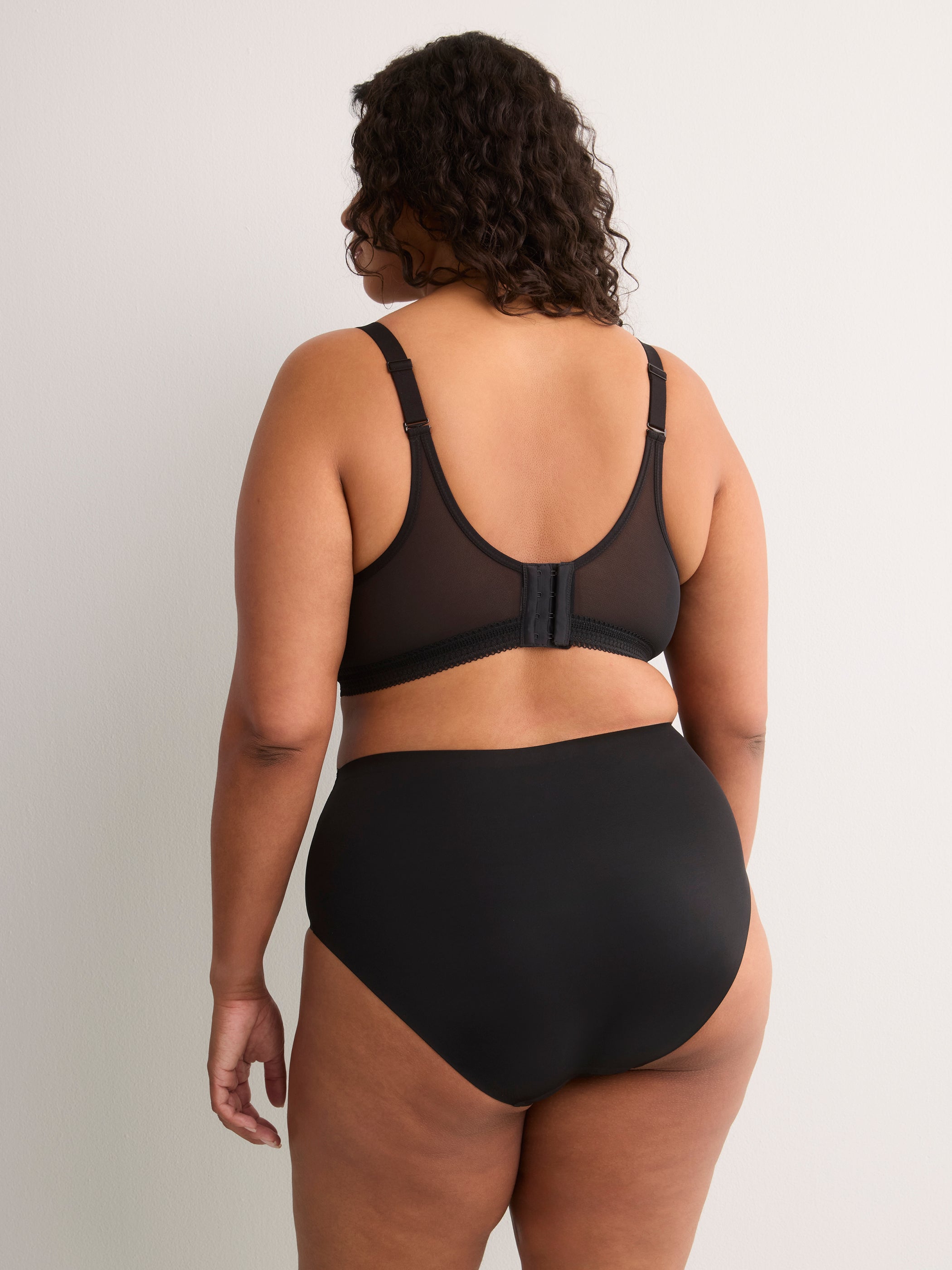 Lace Knit Bralette - tiVOGLIO