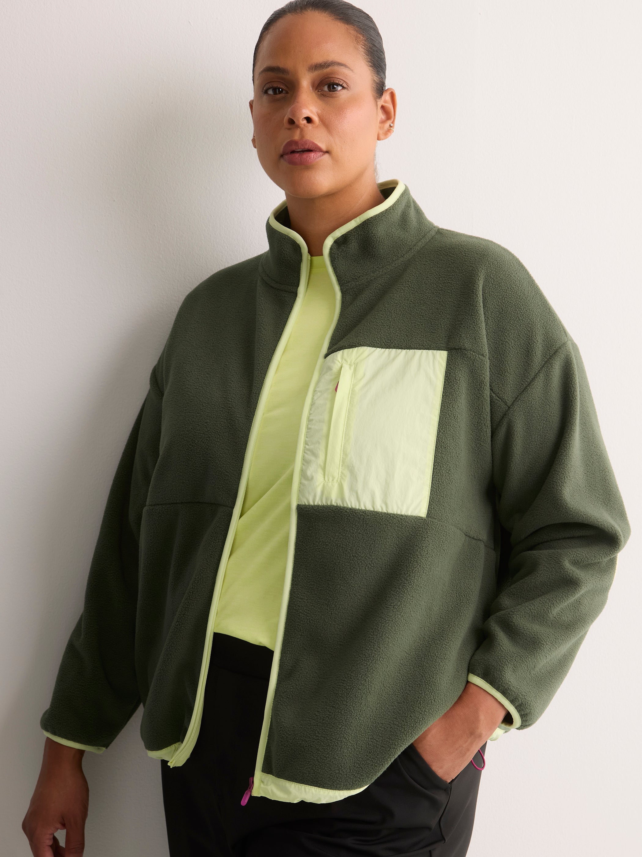 Short Polar Fleece Jacket with Contrast Trim - Active Zone