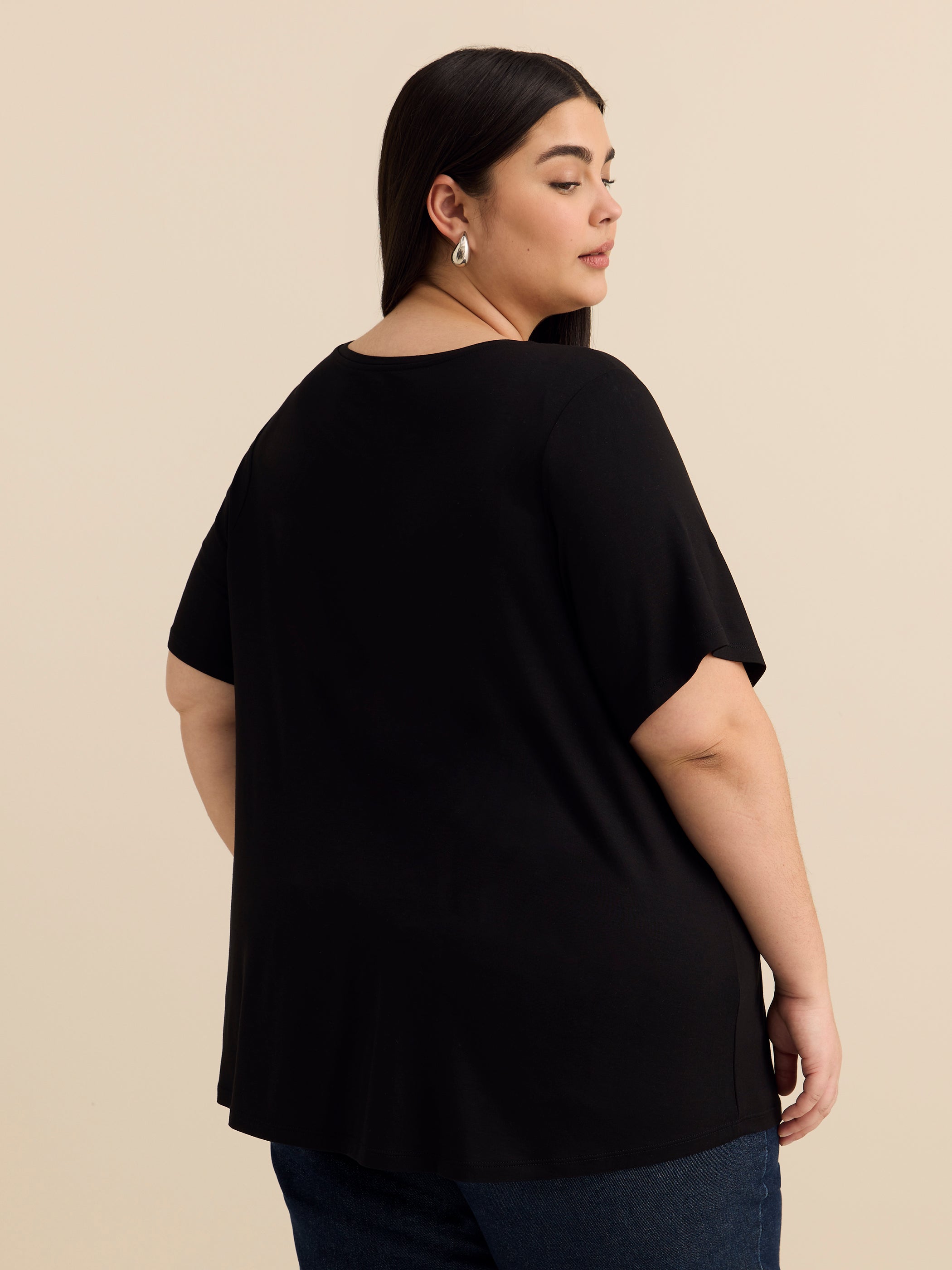 T-shirt à col rond, coupe moderne