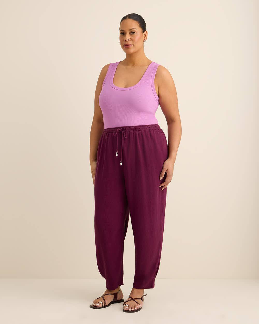 Camisole côtelée à encolure dégagée