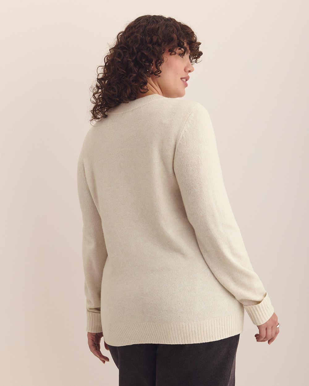 Pull à col rond et mailles métalliques