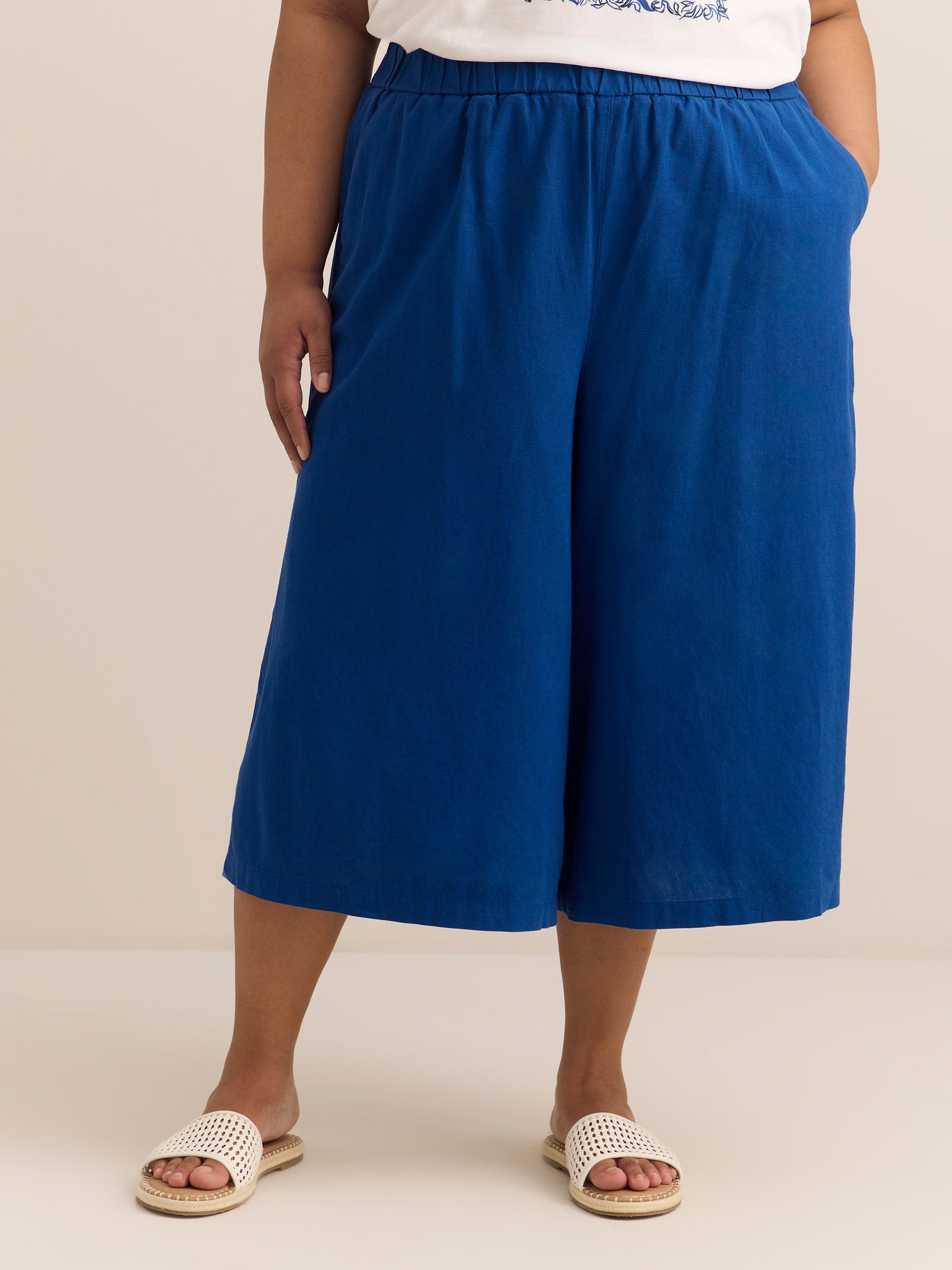 Linen Blend Cropped Wide-Leg Pant
