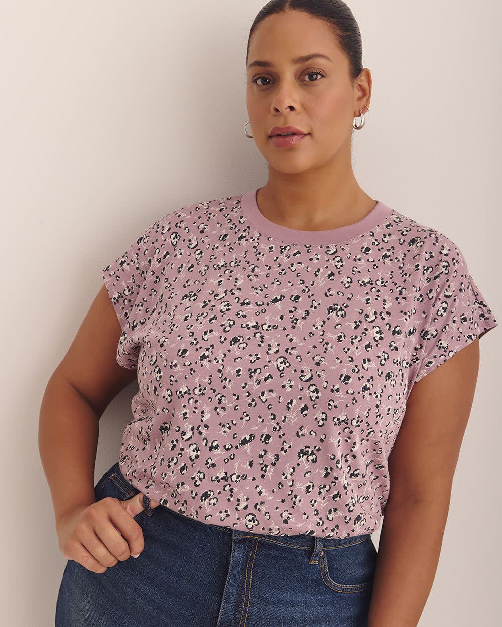 Extended-Sleeve Crew Neck T-Shirt - PENN. Essentials