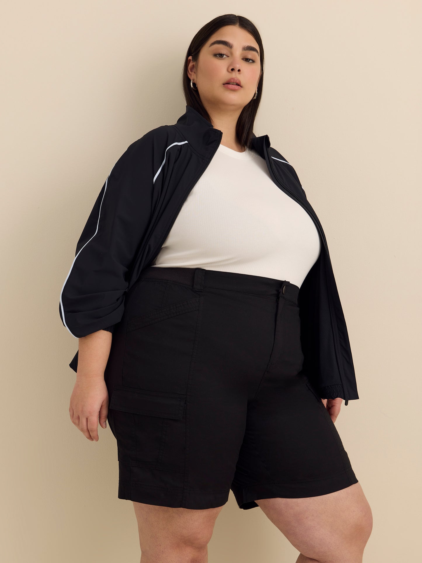 Bermuda uni avec poches cargo