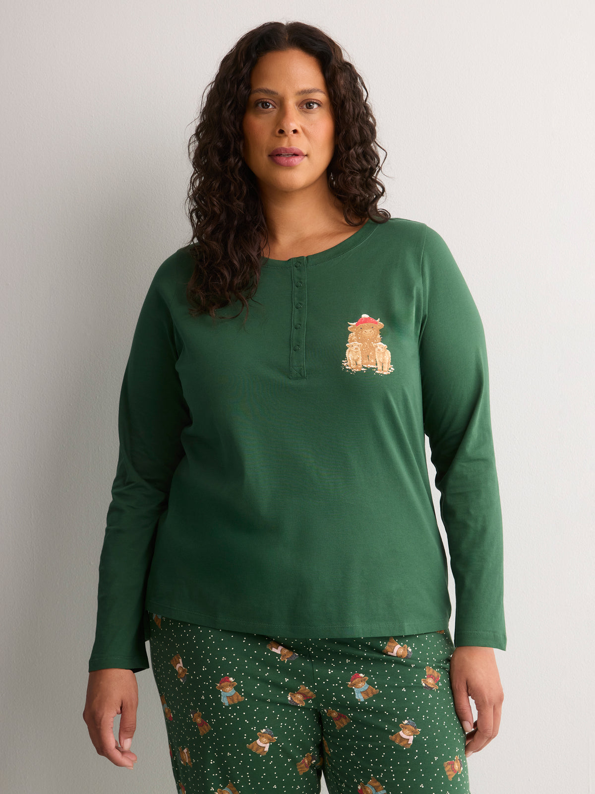 Green Snow Cow Henley Tee and Straight Pant Pyjama Set - tiVOGLIO