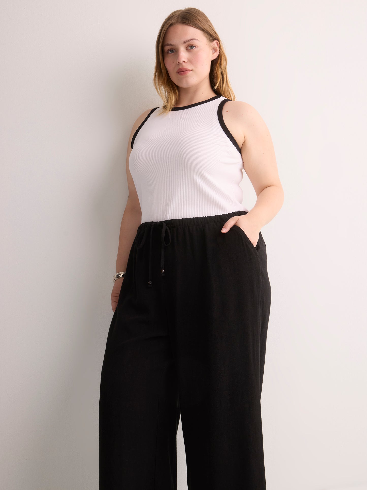 Linen-Blend Wide-Leg Crop Pant with Drawstring at Waistband