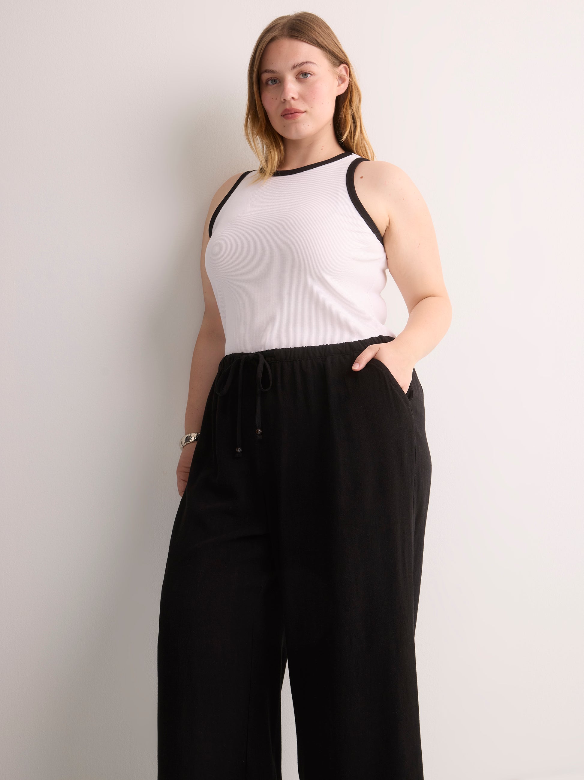 Linen-Blend Wide-Leg Crop Pant with Drawstring at Waistband