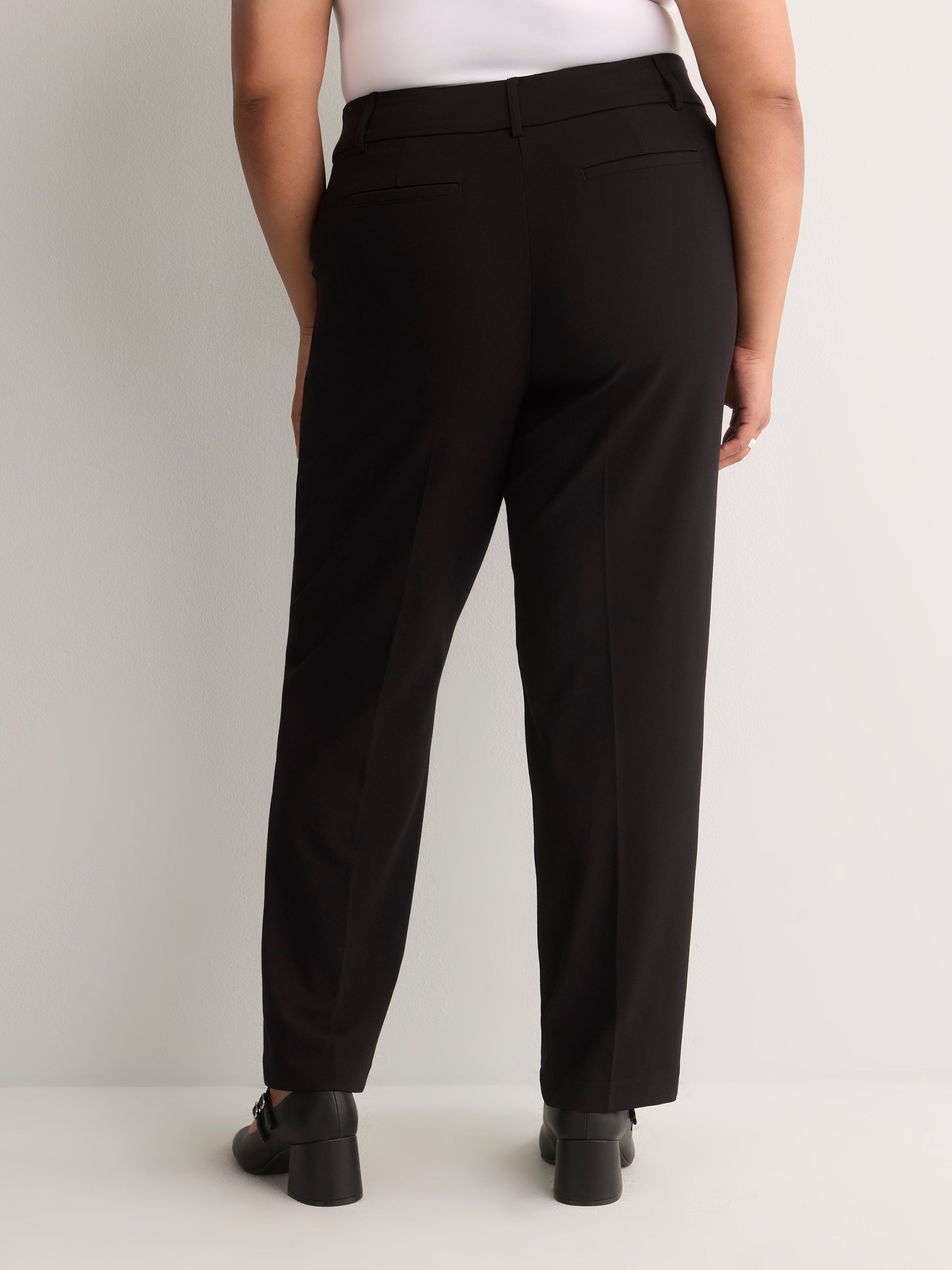 Straight-Leg Savvy II Pant