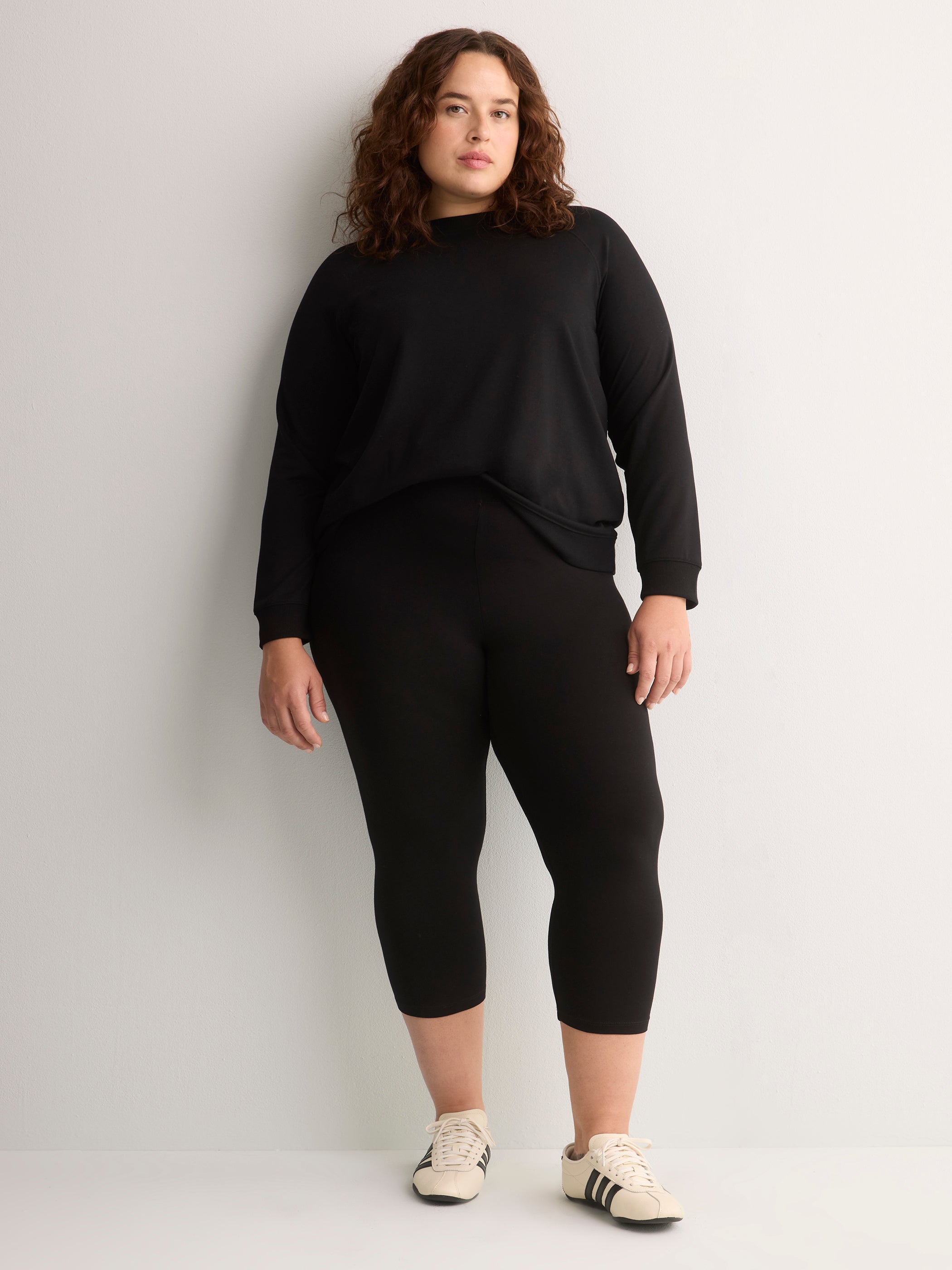 Responsible, Basic Stretch Capri Legging - PENN. Essentials