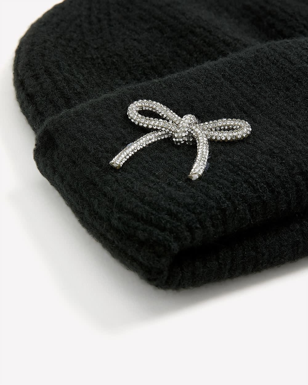 Bonnet en tricot côtelé avec boucle scintillante