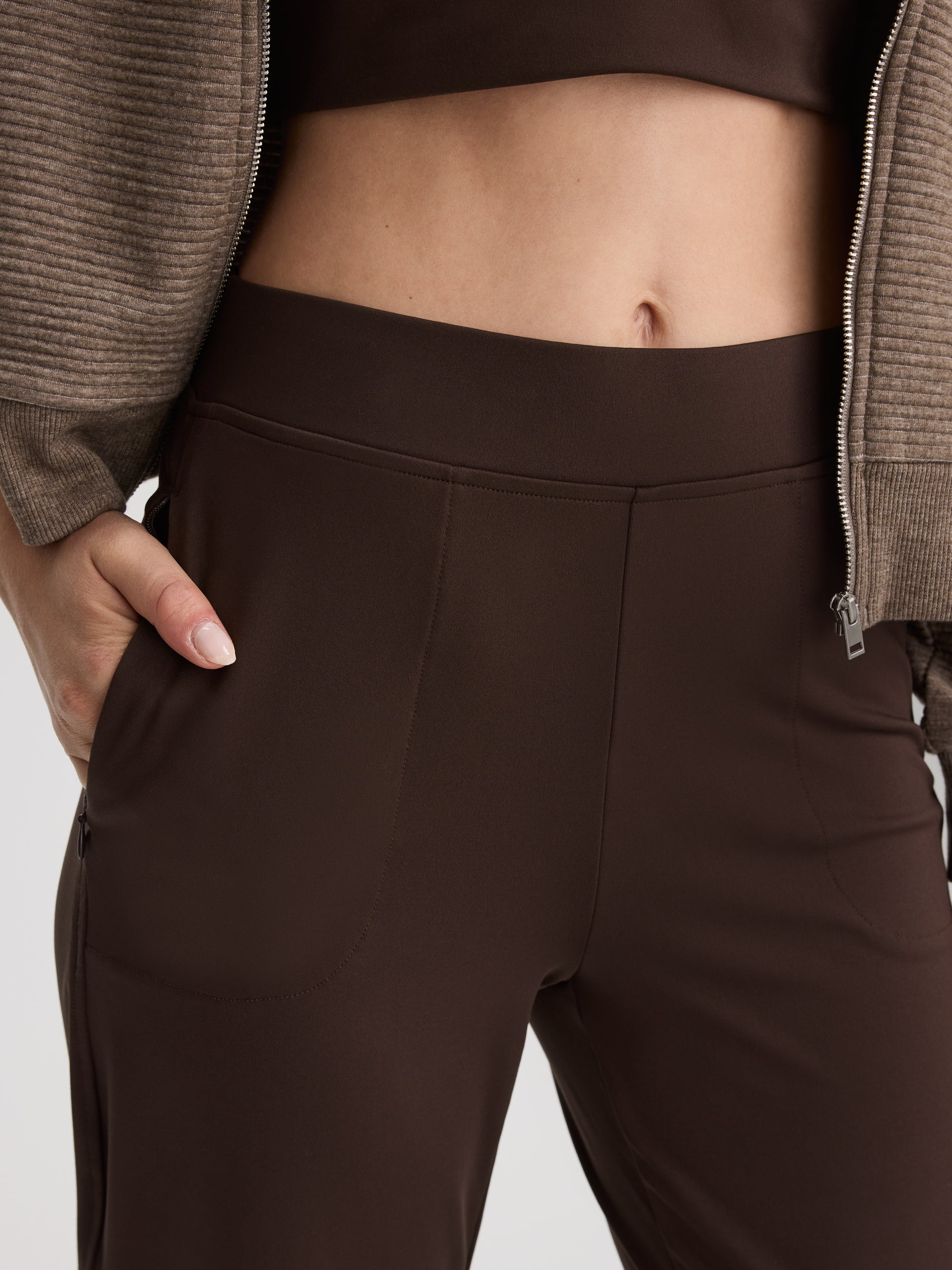 Slim-Leg Pant - PULSE (R) Hyba