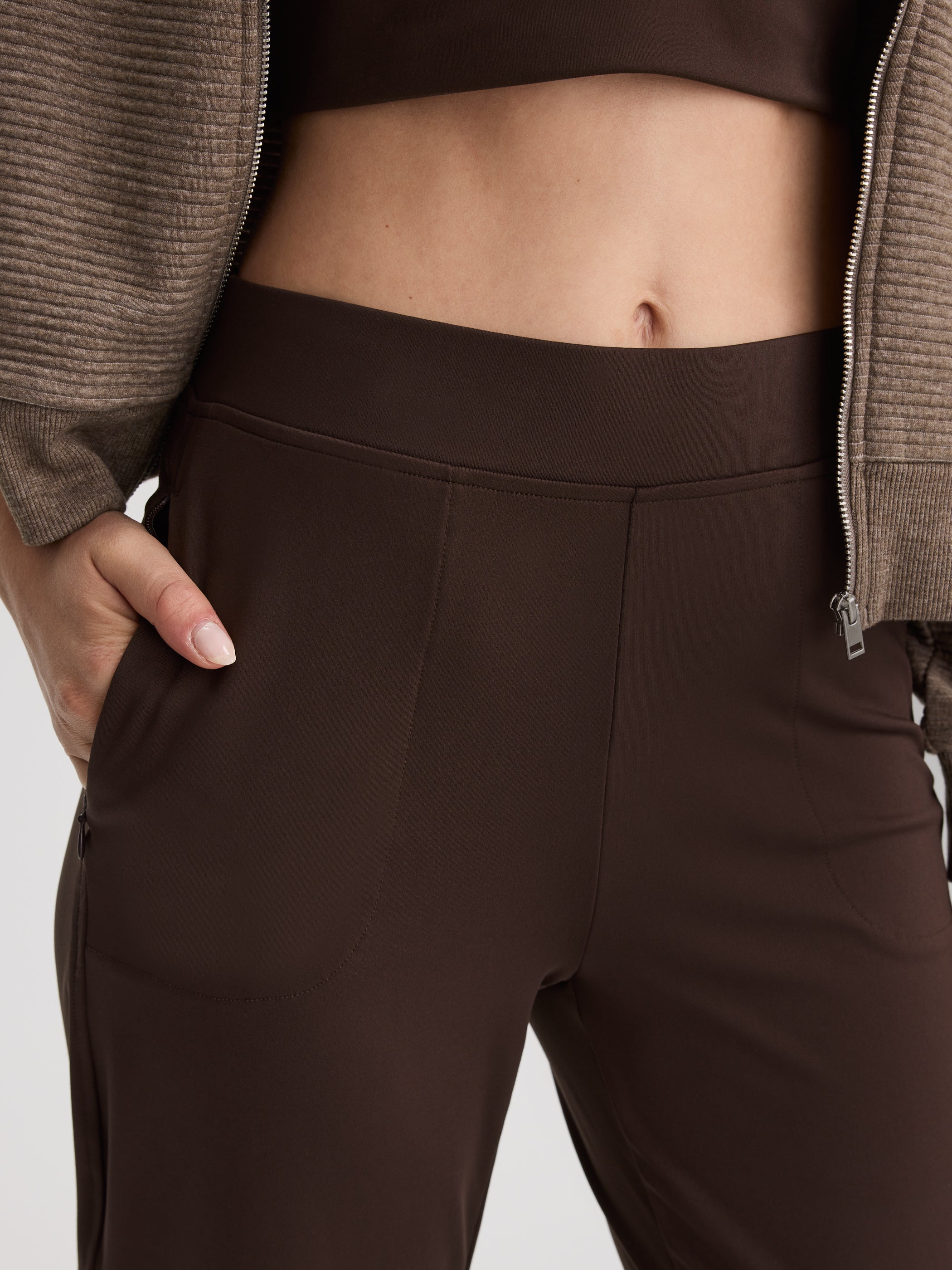 Slim-Leg Pant - PULSE (R) Hyba