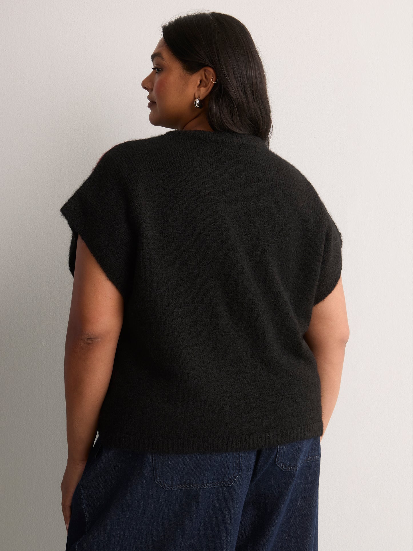 Loose Extended-Sleeve Argyle Fuzzy Yarn Short Sweater