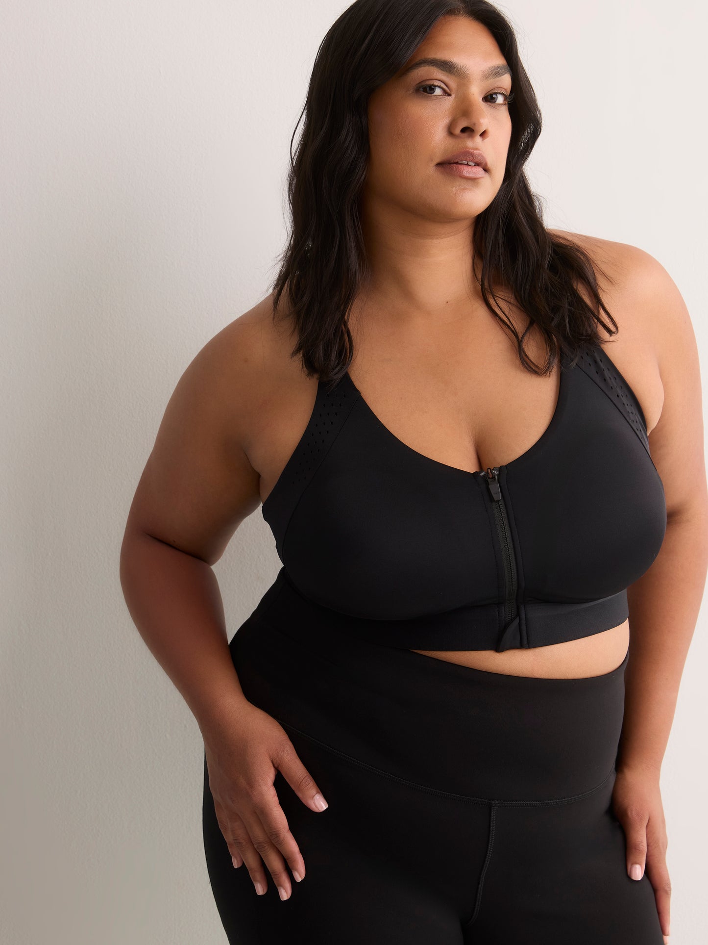 Black Wireless Medium Support Sports Bra with Front Zip Closure - Active Zone