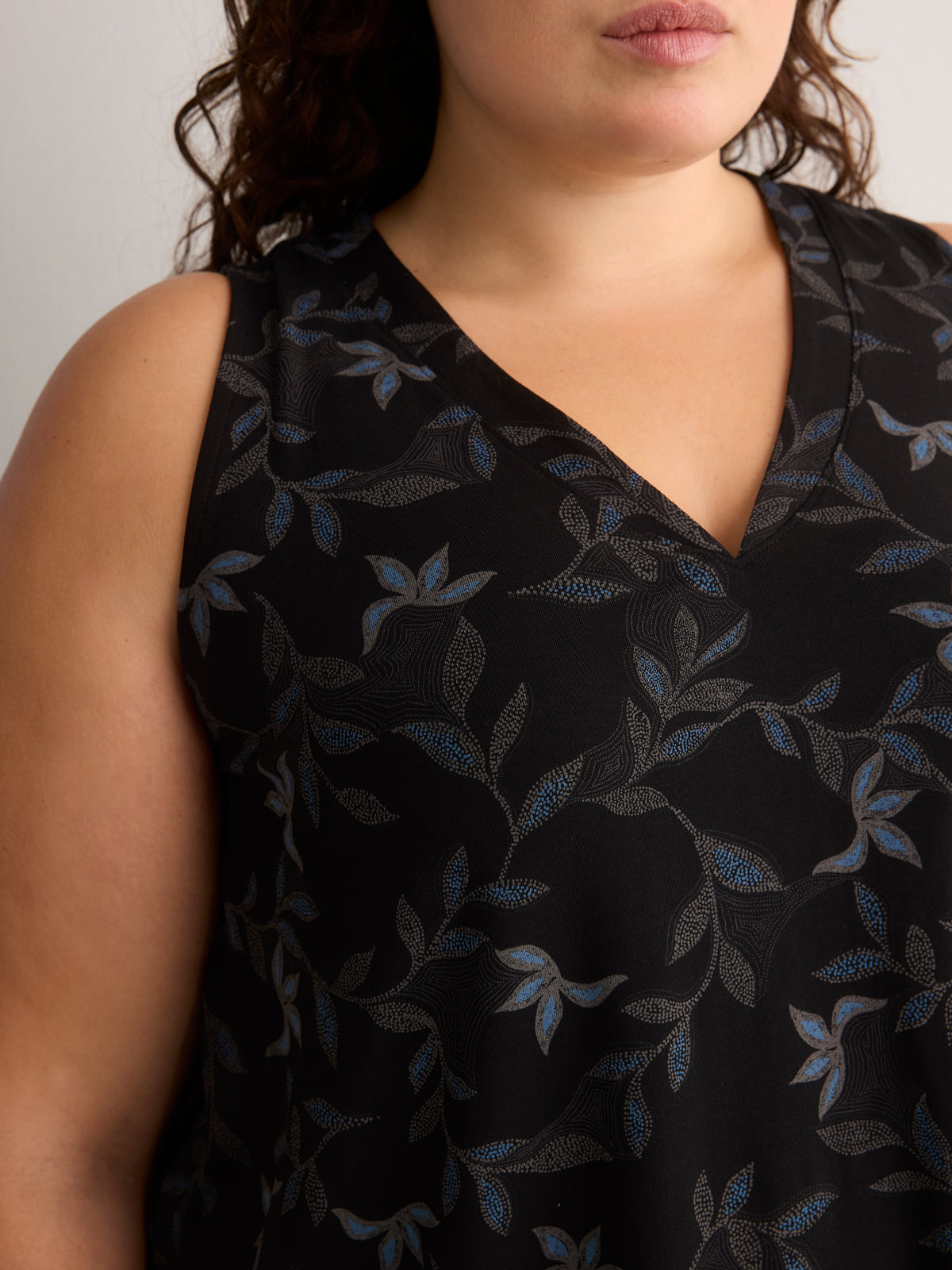Responsible, Black Leaf-Print V-Neck Sleeveless Swing Top