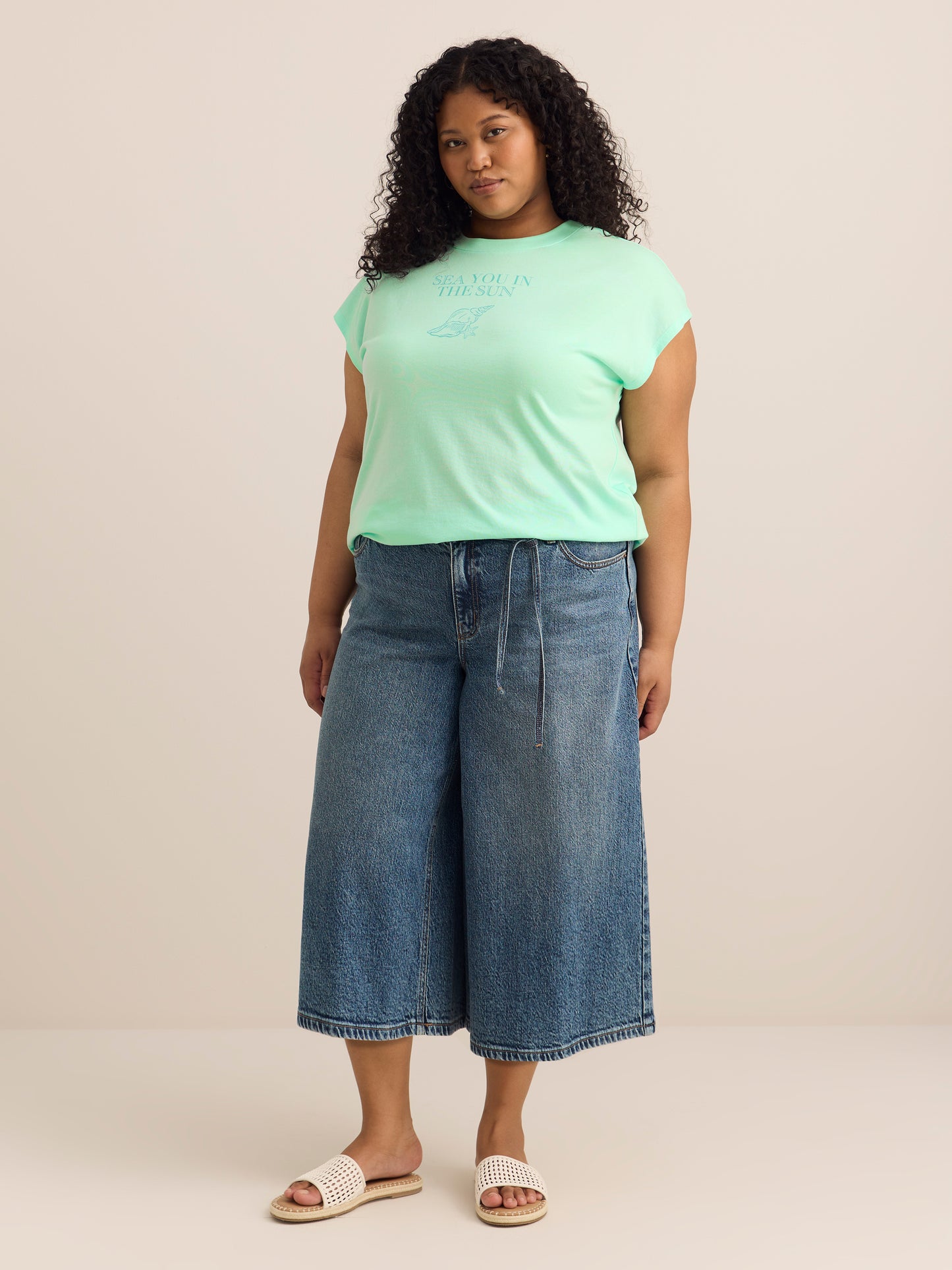 Extended-Sleeve Crewneck Knit Top