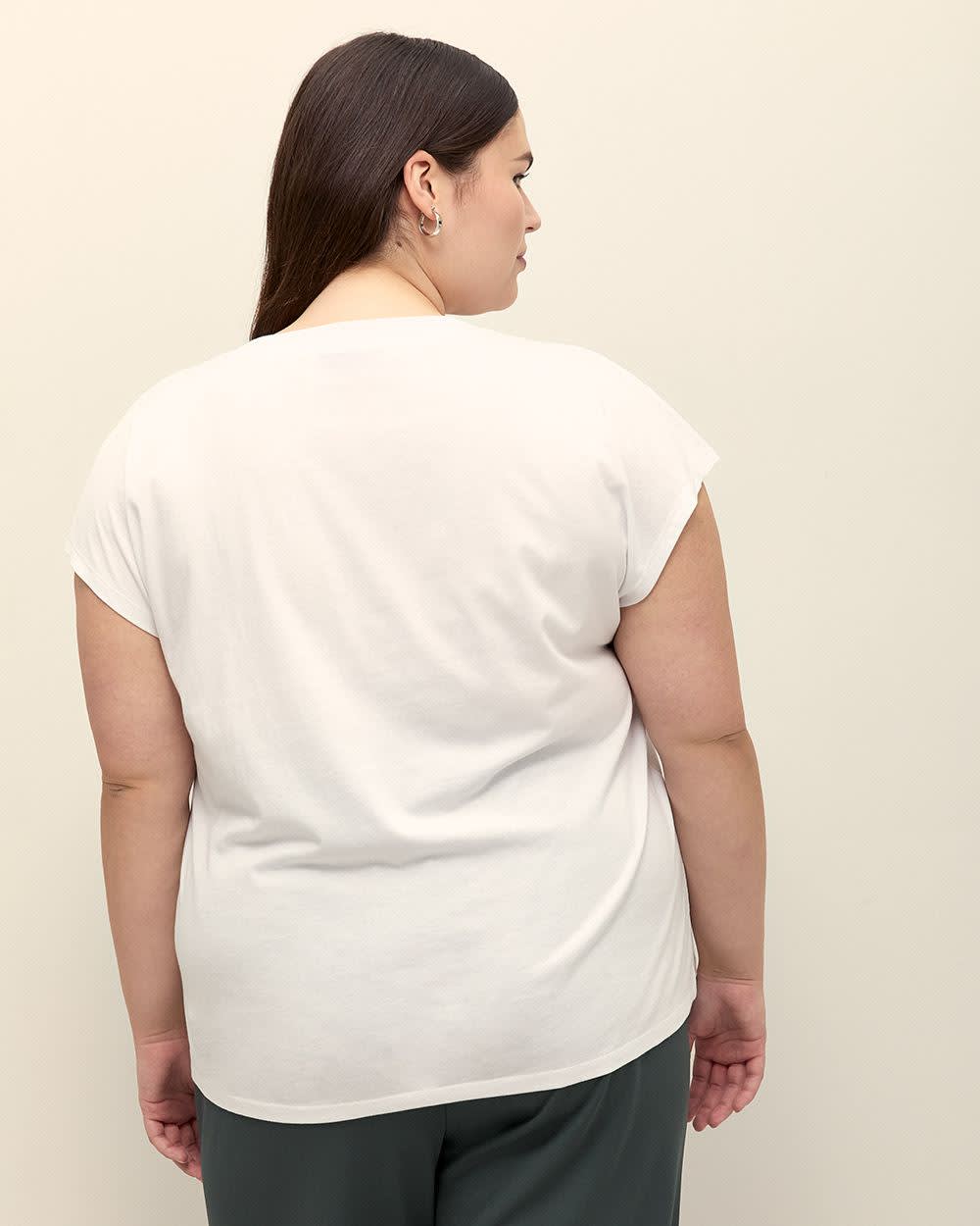 Extended-Sleeve Crewneck T-Shirt - PENN. Essentials