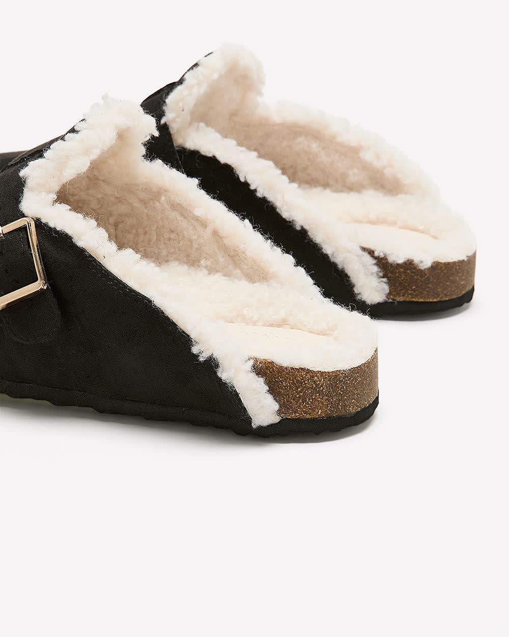 Sabot en faux suède doublé en sherpa, pied très large