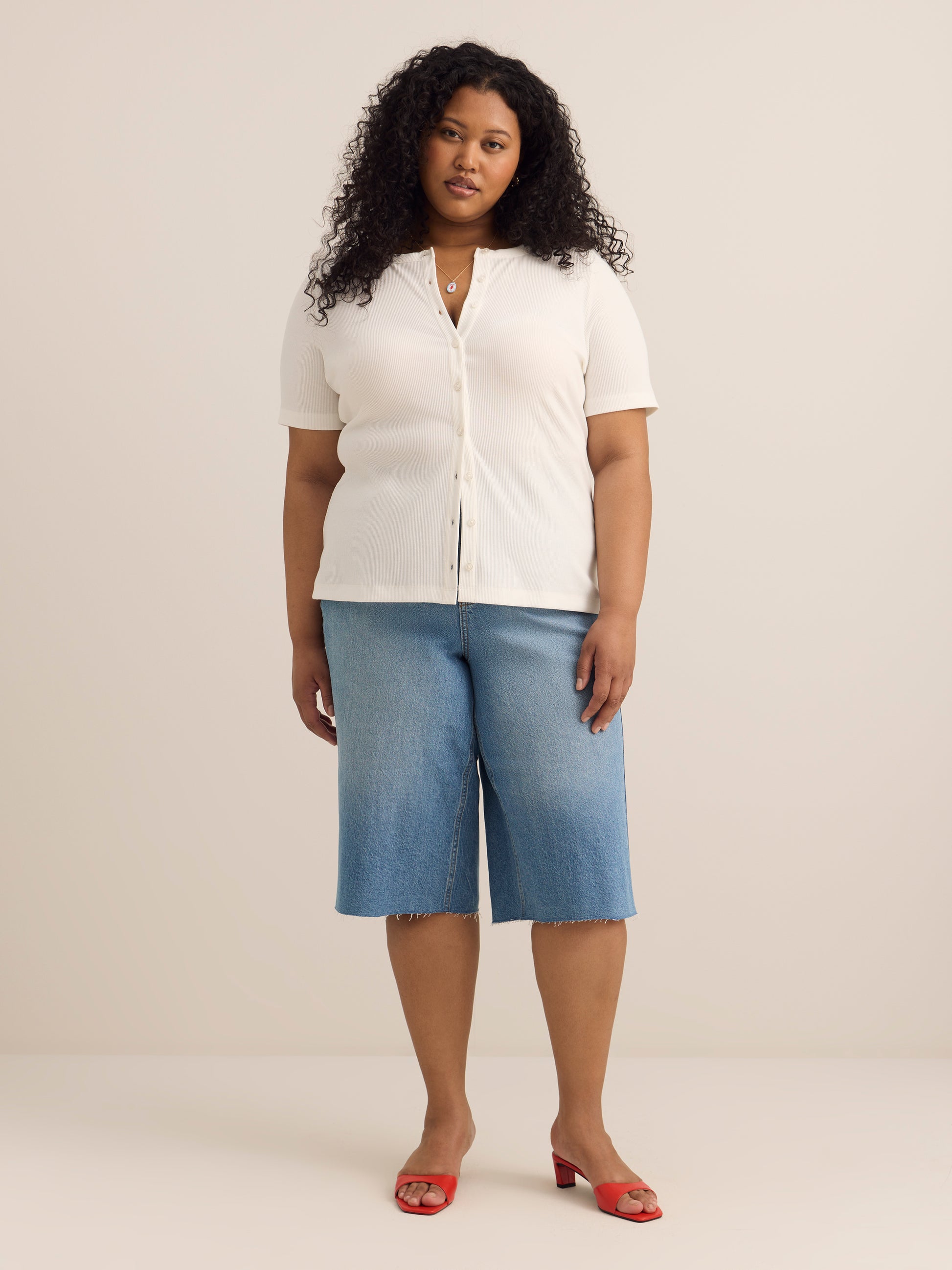 Fitted Short-Sleeve Rib Knit Cardigan
